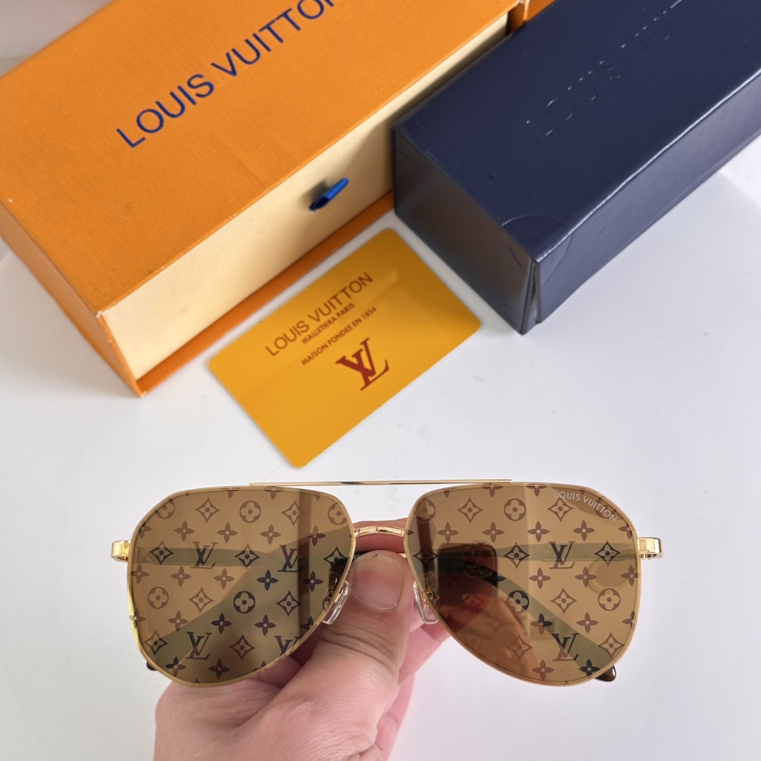 LOUIS VUITTO* Modelo: Z1987U Tamaño: 62□13-145🉐150
