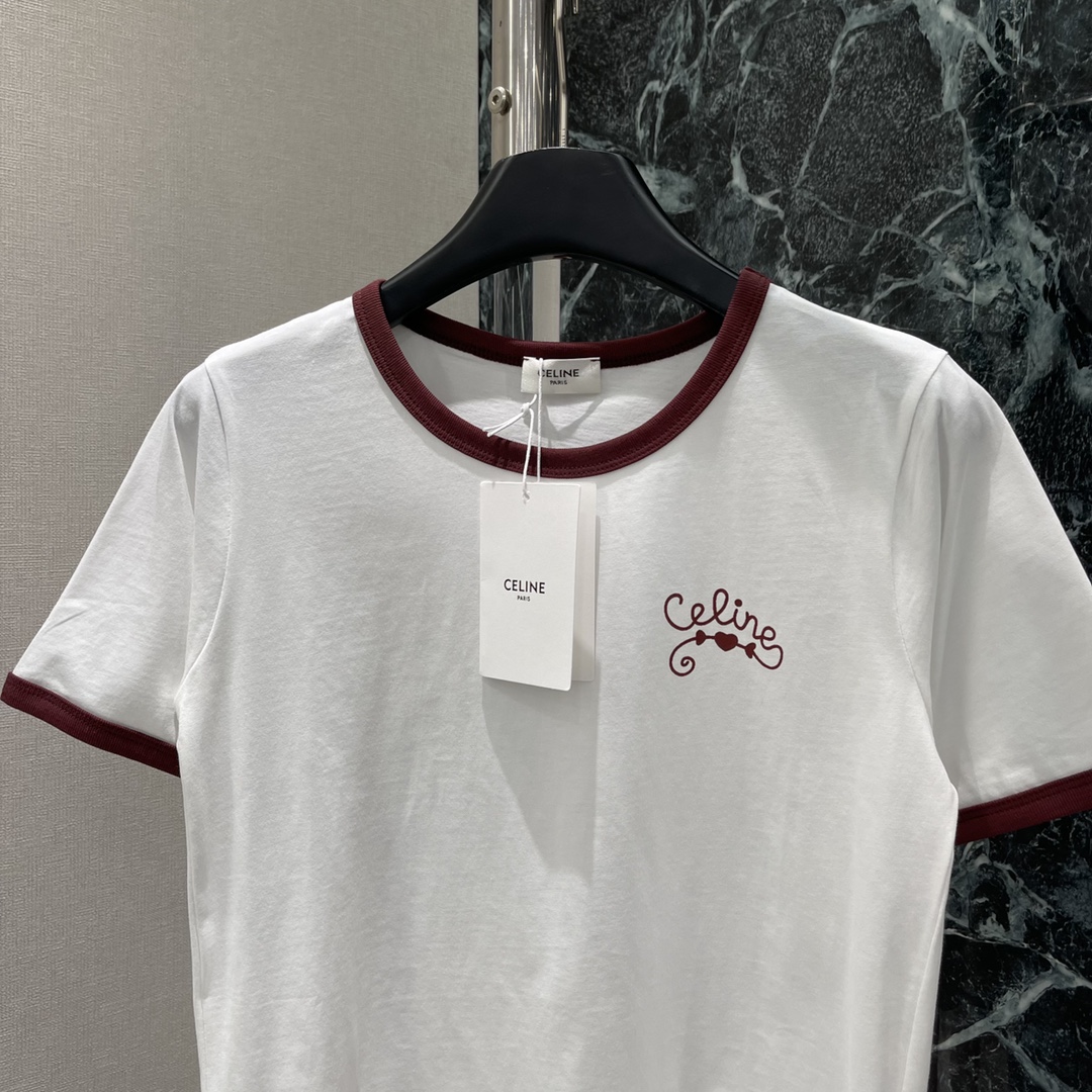 
CE 25早秋新款 撞色印花短袖T恤 胸前字母logo印花 低调奢华！时髦精必备单品解锁所有穿搭！经典