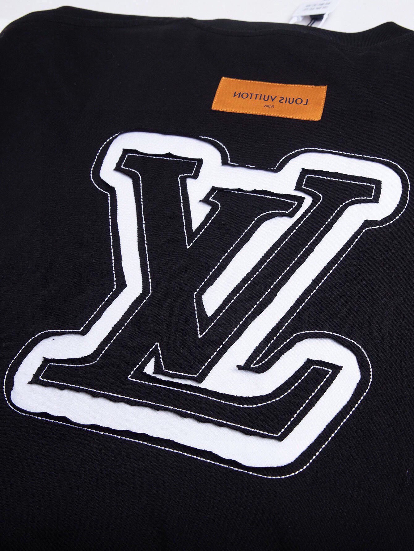 路易威登/Louis Vuitton 夏季新款 前后刺绣苞芯Logo圆领短袖T恤