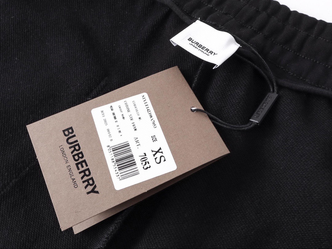 巴宝莉/Burberry 夏季新款 经典战马字母刺绣休闲短裤