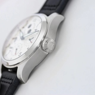 IWC Pilot's Watch Perpetual Calendar detail 6