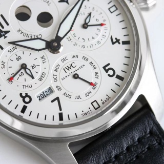 IWC Pilot's Watch Perpetual Calendar detail 7