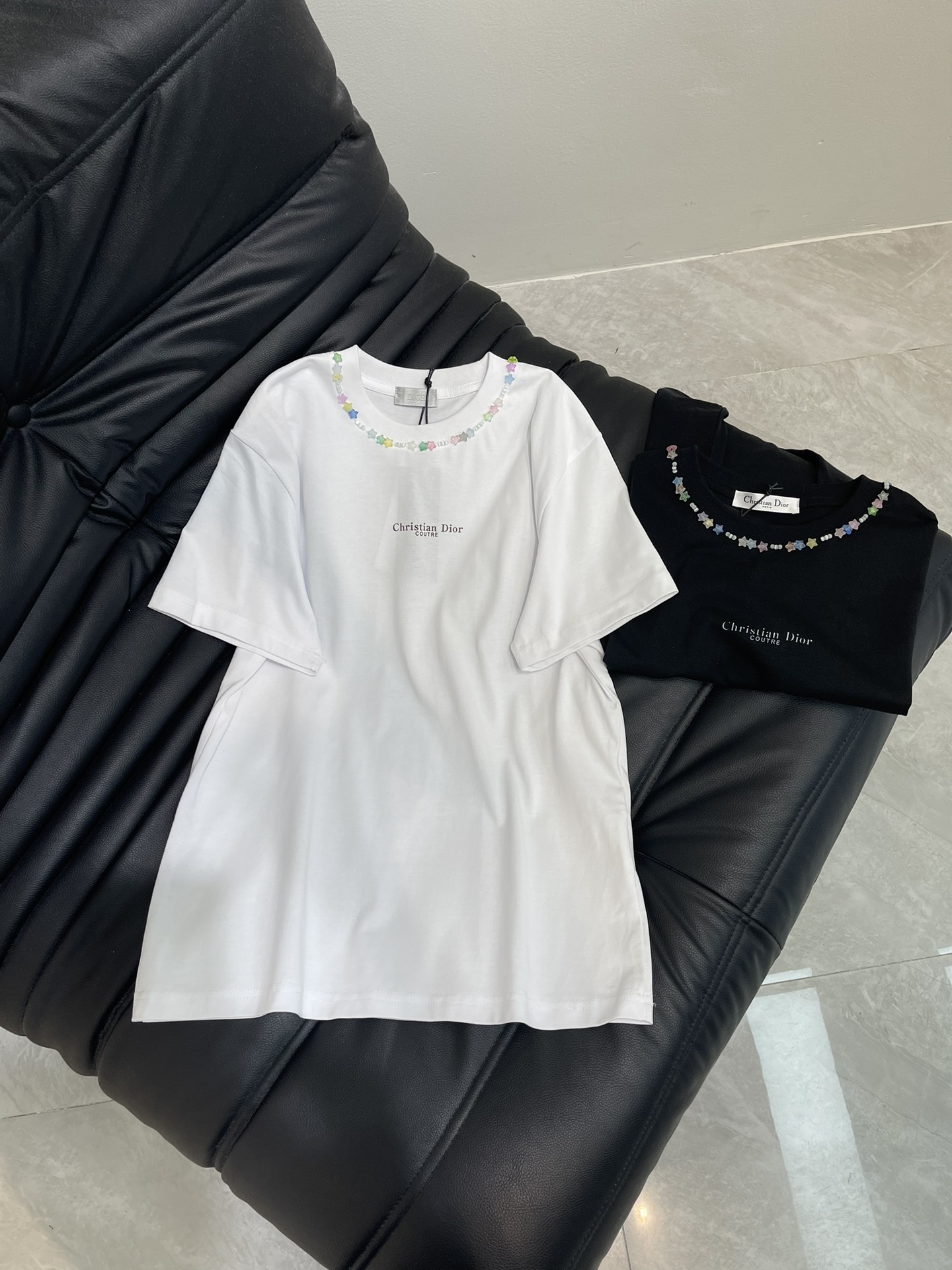 NO:419733,Dio*25 spring and summer new style full handmade colorful star neck short-sleeved T-shirt. Imported pure cotton fabric, classic style is versatile and not picky, and the upper body is very beautiful!  SML, dior, T-shirt,tees, t-shirt,alexander wang19860909Dio*25春夏新款全手工五彩小星星领短袖T恤.进口纯棉面料,经典版型百搭不挑人,上身非常漂亮！SML,,dior,T-shirt,tees，t-shirt,alexander wang,Women's clothing