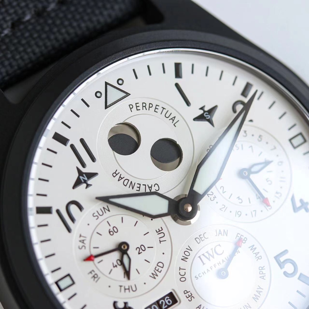 IWC Pilot's Watch Big Pilot's Watch Perpetual Calendar detail 5