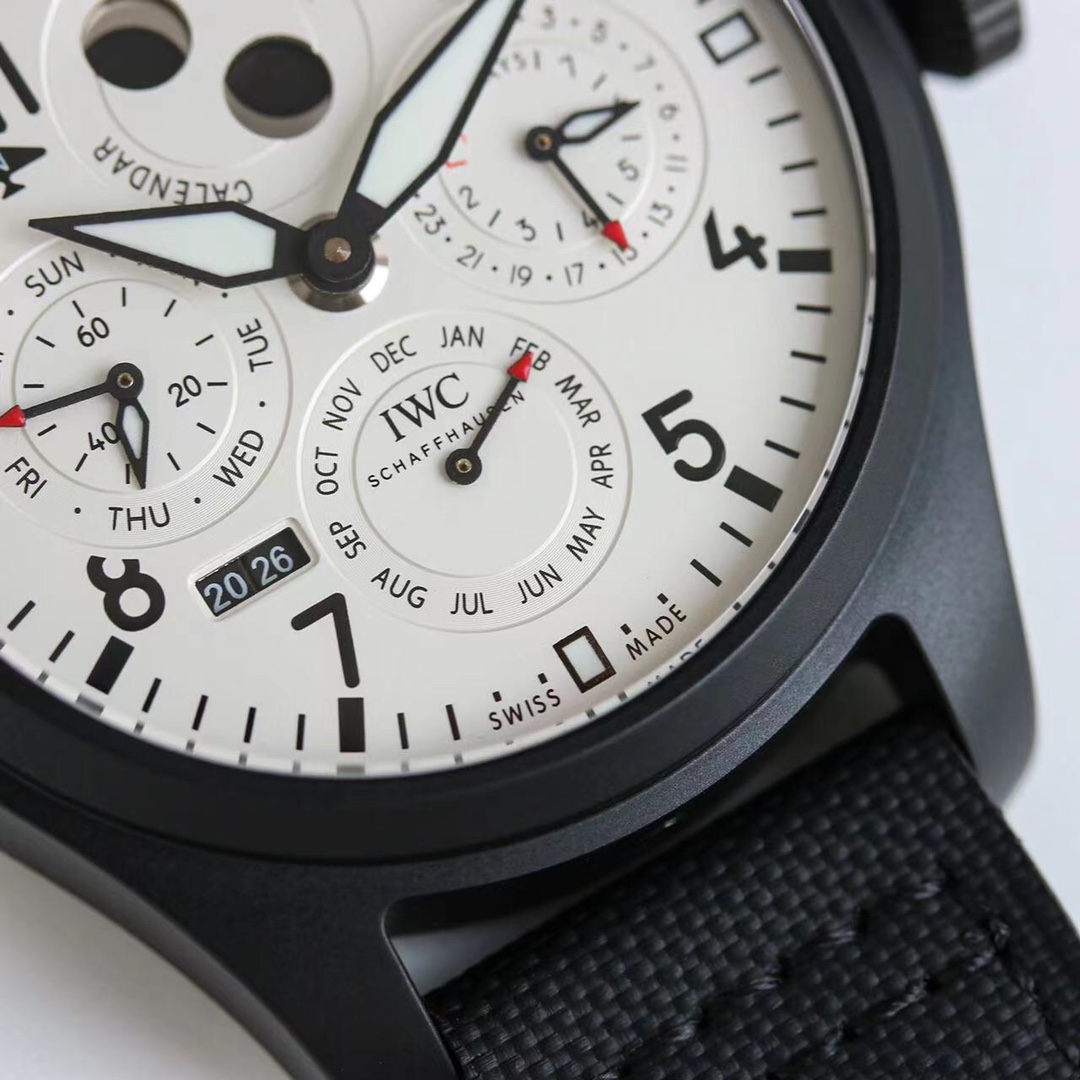 IWC Pilot's Watch Big Pilot's Watch Perpetual Calendar detail 6