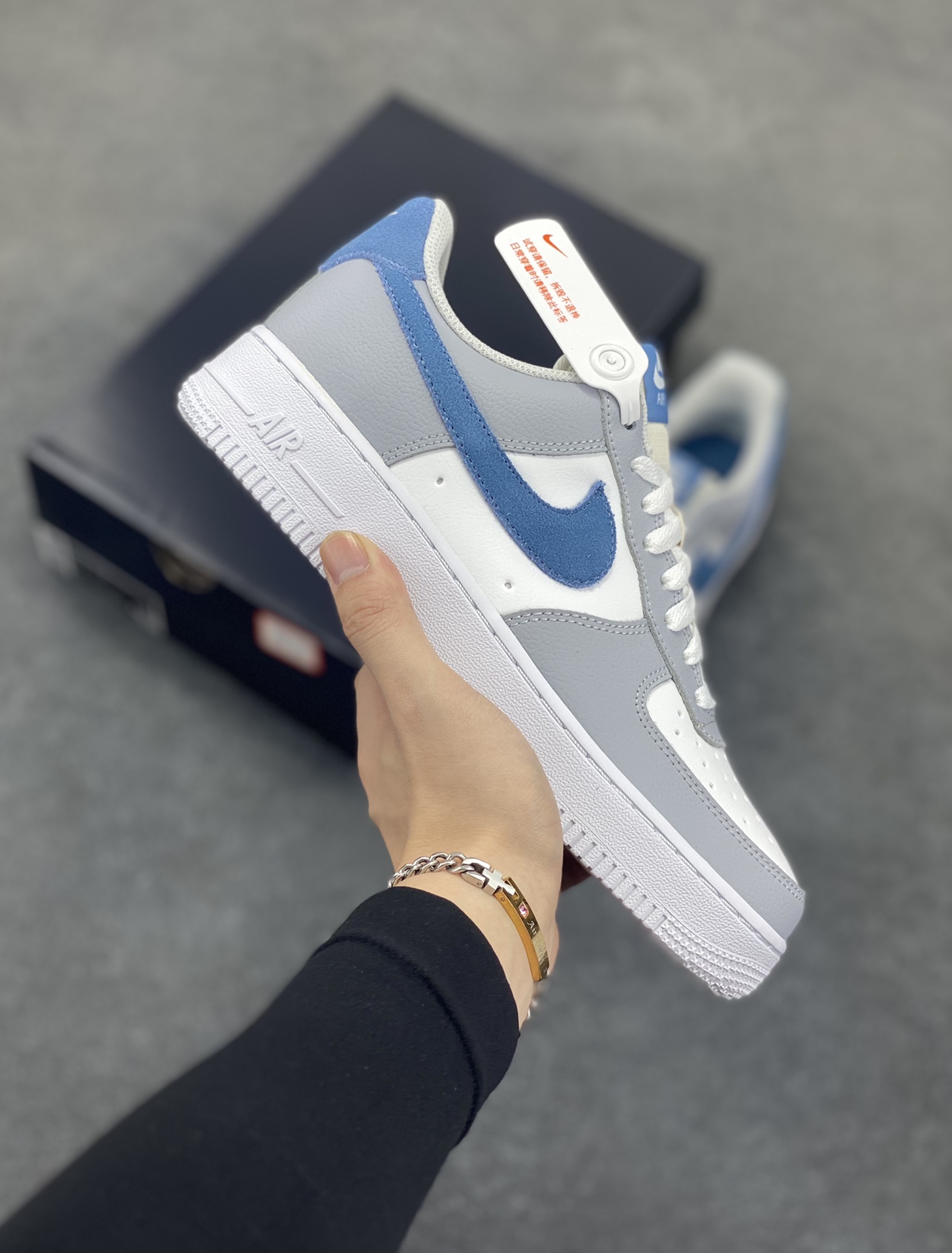 Nike Air Force 1 Low 灰蓝 原楦头原纸板 打造纯正空军版型 专注外贸渠道 全掌内置蜂窝气垫 原盒配件 原厂中底钢印、拉帮完美 货号:HV1795-141 尺码:36 36.5 37.5 38 38.5 39 40 40.5 41 42 42.5 43 44 44.5 45 46-选品中心