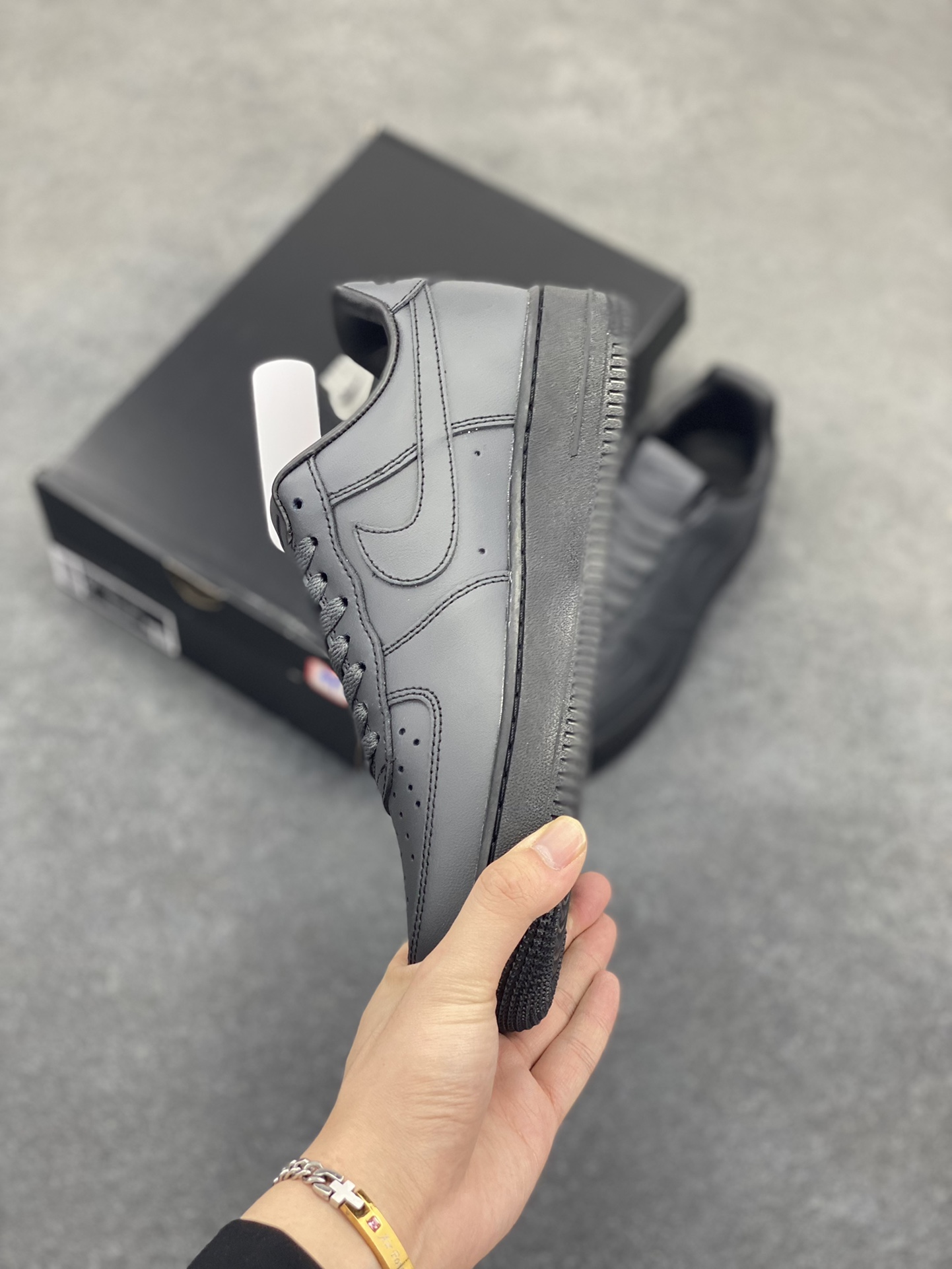 图片[3]-Nike Air Force 1 Low 炭黑 原楦头原纸板 打造纯正空军版型 专注外贸渠道 全掌内置蜂窝气垫 原盒配件 原厂中底钢印、拉帮完美 货号：HJ9348-001 尺码：36 36.5 37.5 38 38.5 39 40 40.5 41 42 42.5 43 44 44.5 45-选品中心