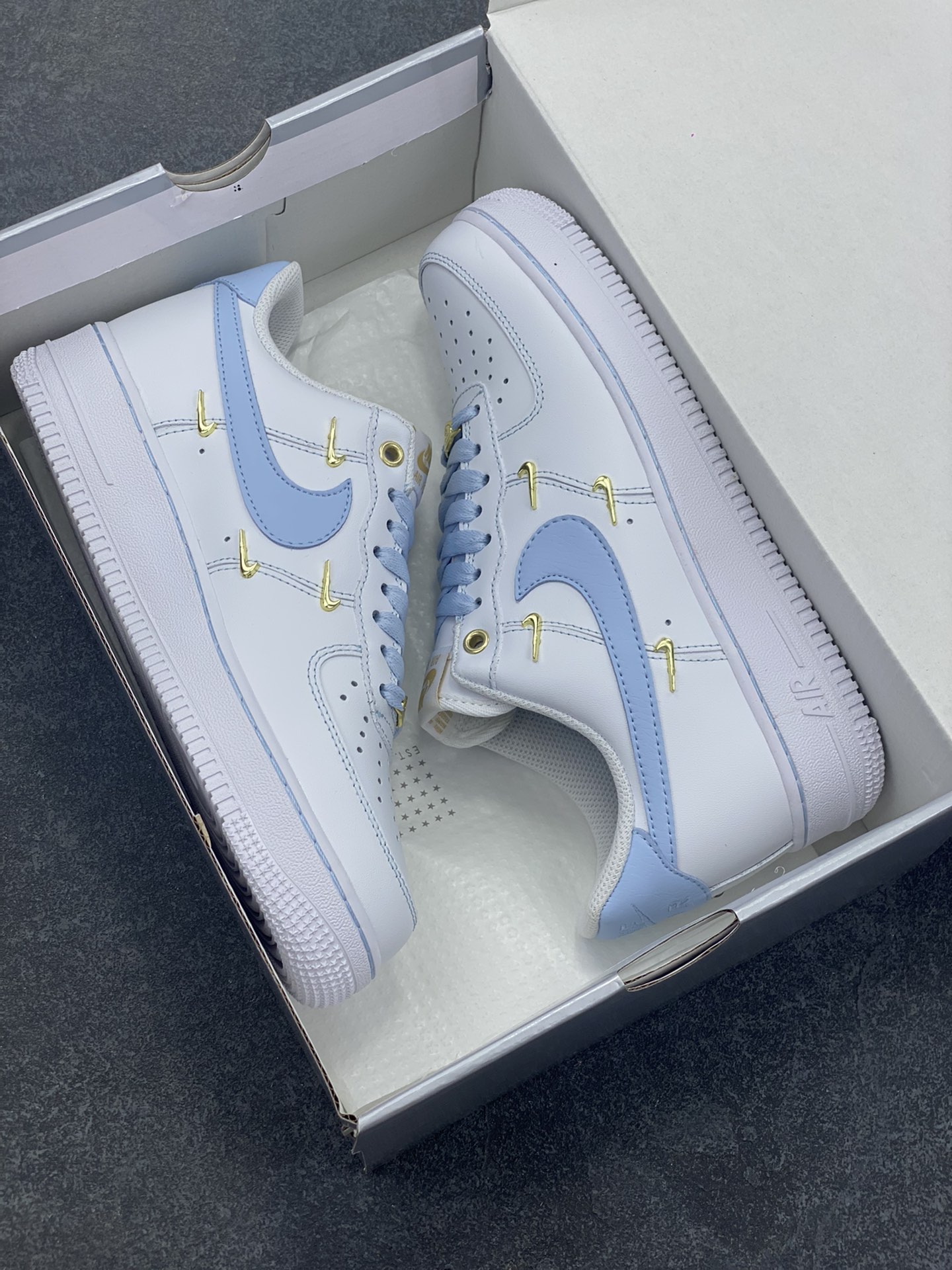 图片[9]-Nike Air Force 1 Low’07 四勾天蓝 空军一号低帮休闲板鞋 定制皮料 定制鞋盒 原楦原纸板 纯正空军版型 内置全掌气垫 货号：ZH0316-084 尺码：36 36.5 37.5 38 38.5 39 40 40.5 41 42 42.5 43 44 44.5 45-选品中心
