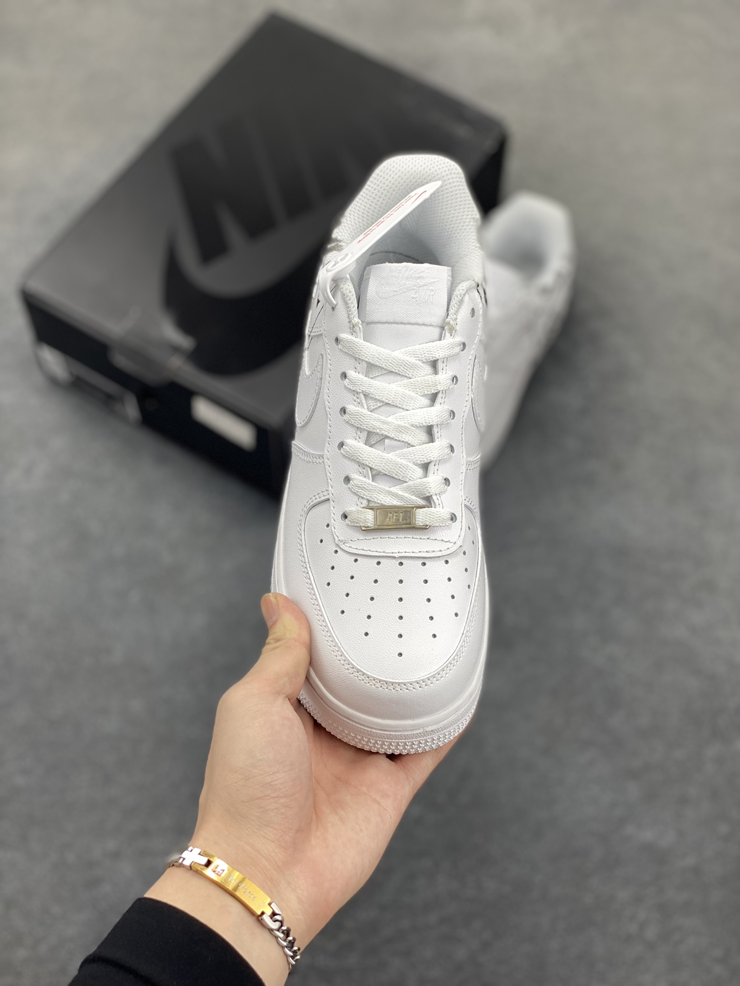 图片[2]-CDG x Sup x Air Force 1 Low 三方联名白黑涂鸦 原楦头原纸板 打造纯正空军版型 #专注外贸渠道 全掌内置蜂窝气垫 #原盒配件 原厂中底钢印、拉帮完美 货号：923044-100 尺码：36 36.5 37.5 38 38.5 39 40 40.5 41 42 42.5 43 44 44.5 45-选品中心