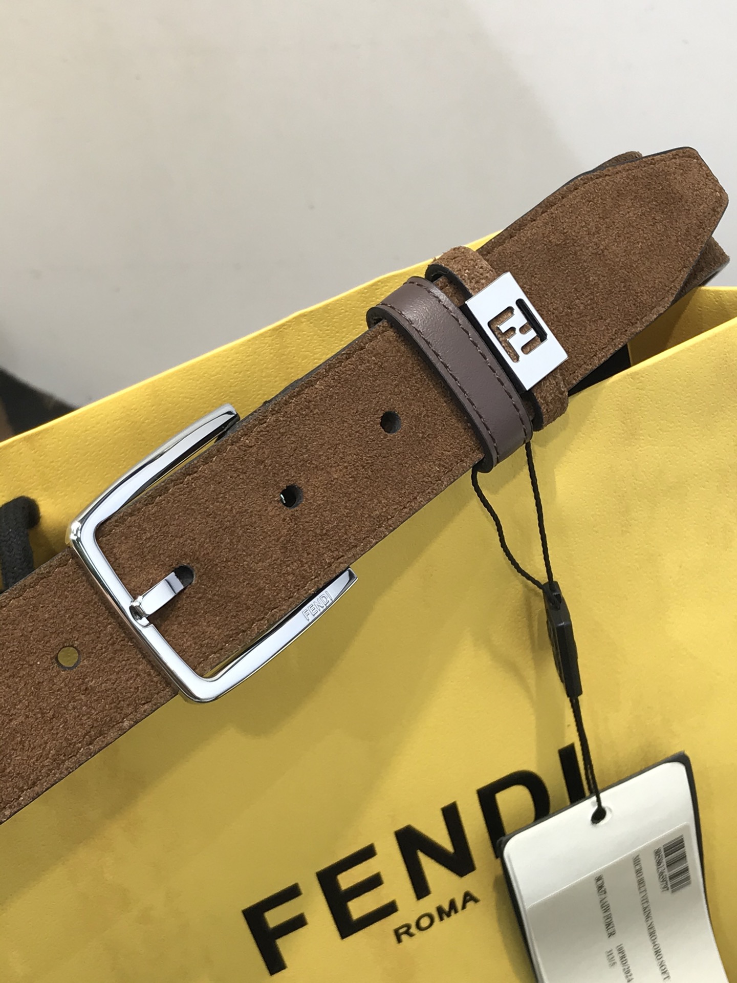 💯💯配送专柜包装 打孔针 新款 FD 宽35MM  F标志造型 支持NFC 字母针扣 搭配标志性，进口反