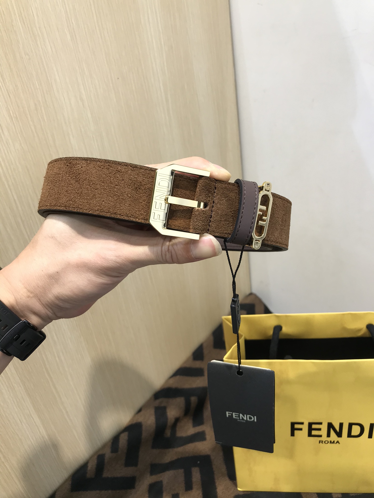 💯💯配送专柜包装 打孔针 新款 FD 宽35MM  F标志造型 支持NFC 字母针扣 搭配标志性，进口反