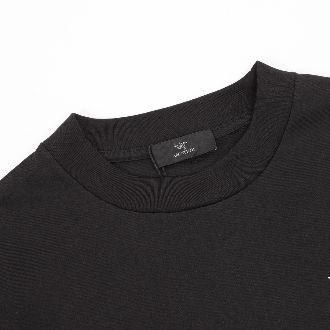 💰80
ARC‘ TERYX/始祖鸟 前后徽标印花短袖T恤
size:S-XL