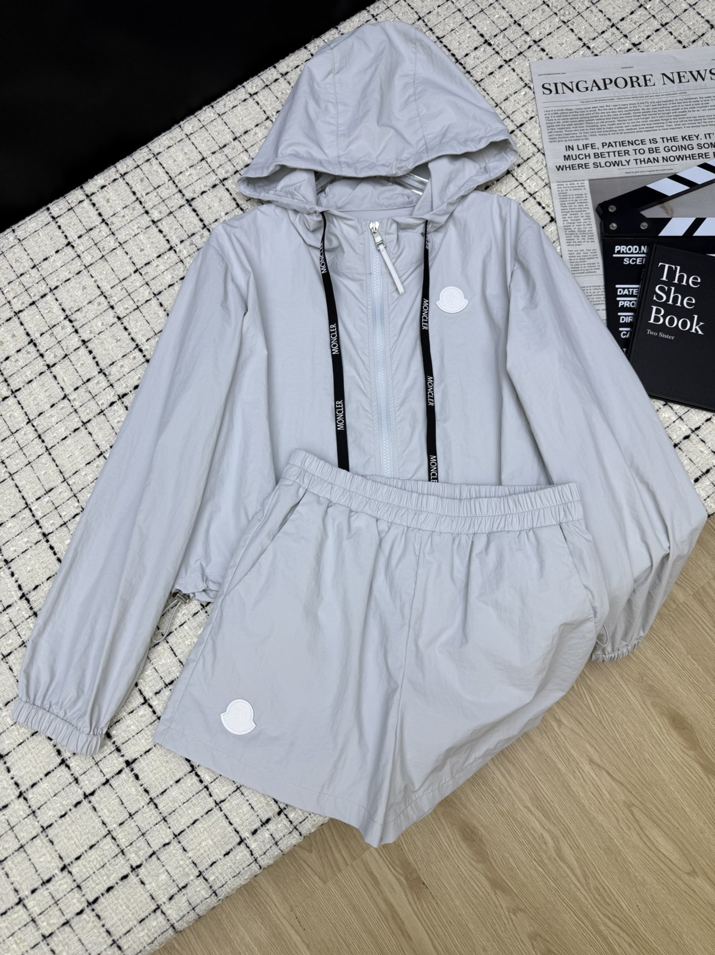 NO:421071,Sports and leisure 25ss Custom imported sun protection suits, essential sun protection for daily holidays, super high appearance, short hooded tops with elastic waist shorts, a set of top body is perfectly elongated, too tall, it is also very good to take photos, and you can also wear them separately, just like versatile, three-color SML, shorts, hats, alexander wang19860909运动休闲 25ss 定制进口防晒套装 日常出街度假防晒必备款 颜值超高 短款连帽上衣搭配松紧腰短裤 一套上身妥妥的拉长身材比例 太显高了 拍照也是很出片 还可以分开穿 一样百搭 三色SML,,shorts,hats,alexander wang,Women's clothing