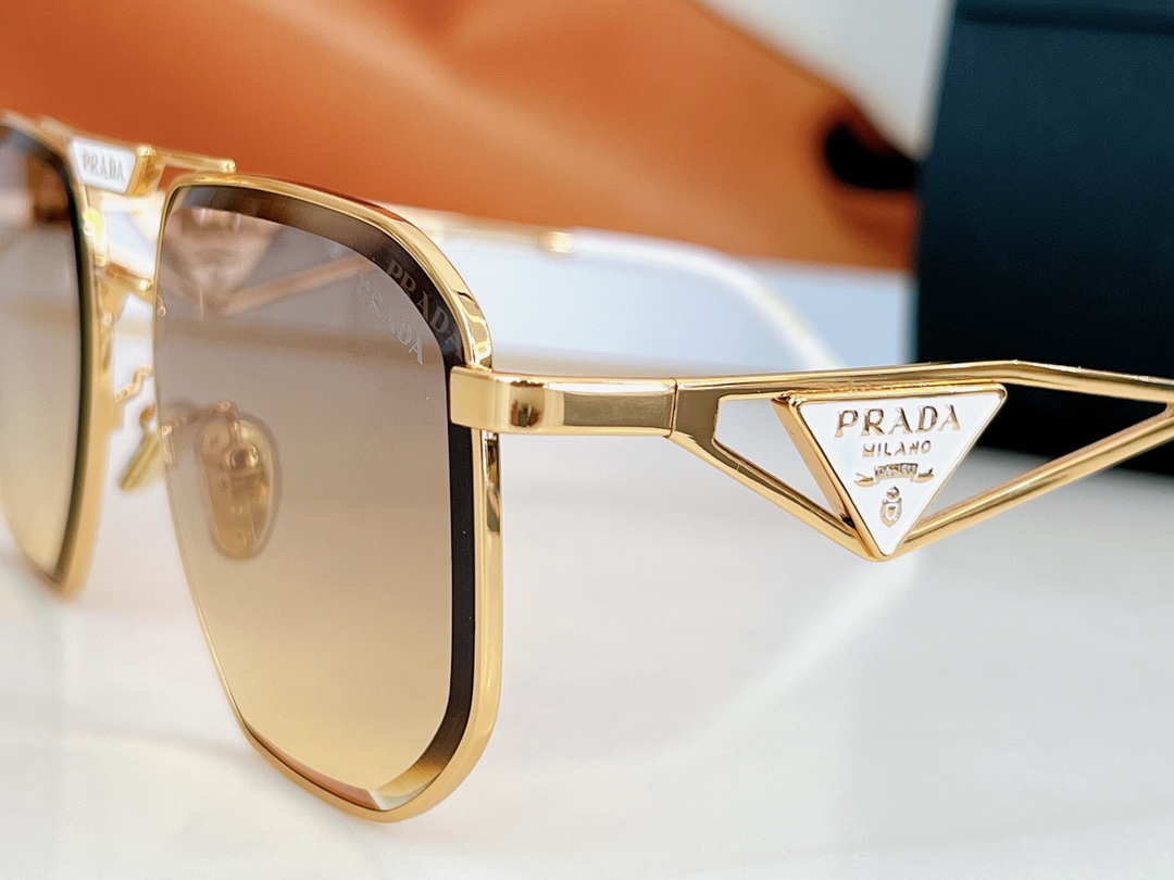  PRADA
MOD：SPR112W
Size：59口18 145
🔝🔝