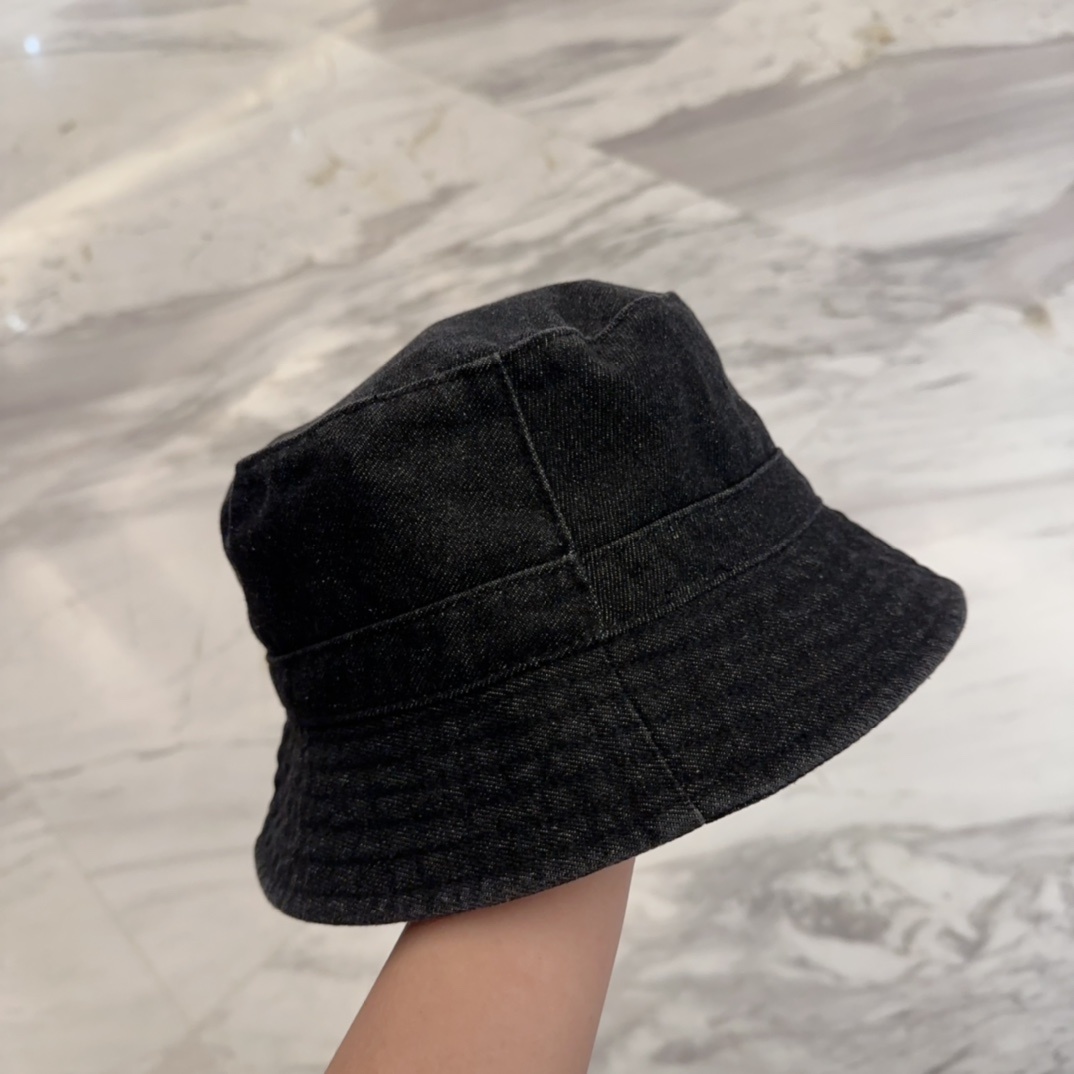 Chanel 中古渔夫帽 百搭款 帽型质感做的都非常🉑️  中古风永远不过时