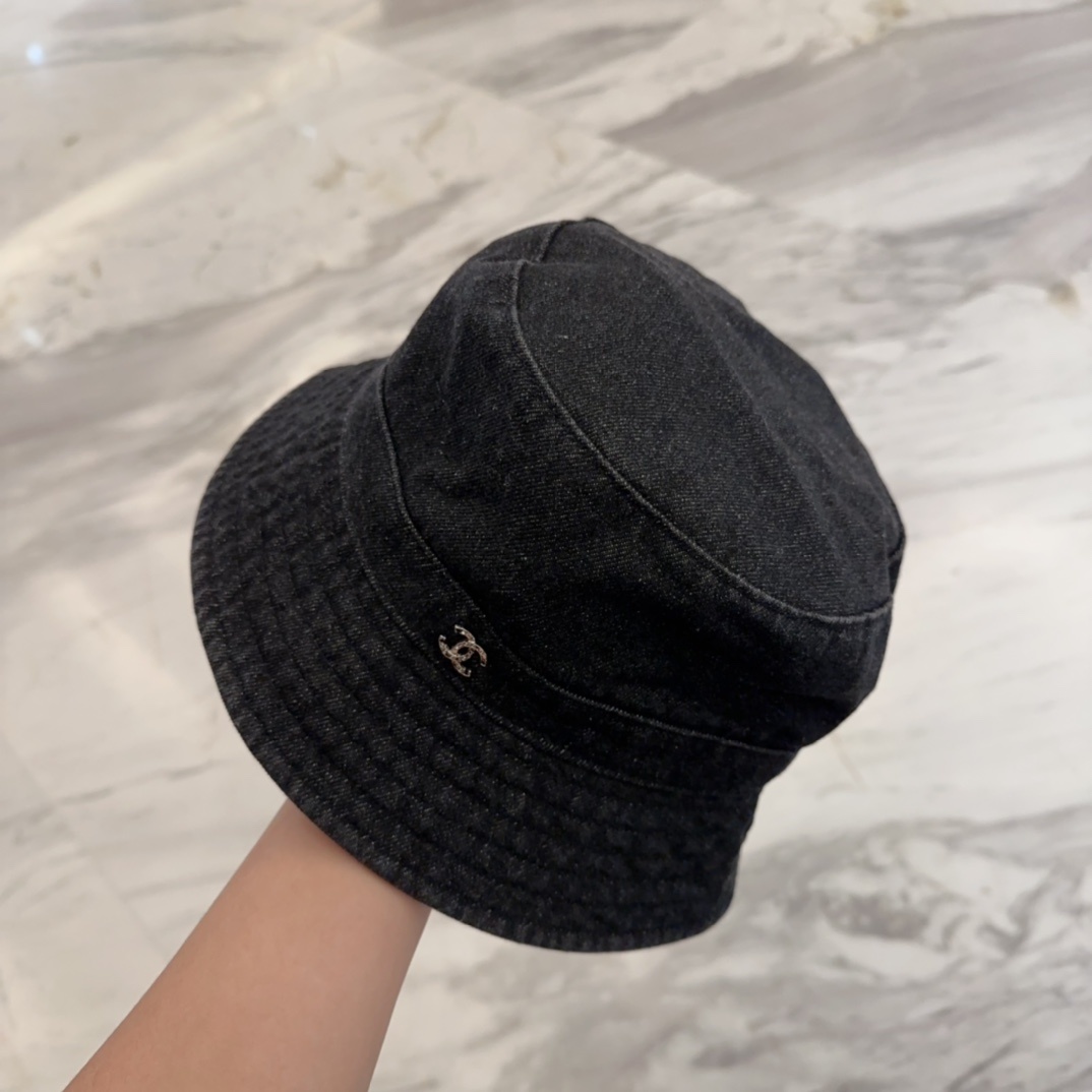 Chanel 中古渔夫帽 百搭款 帽型质感做的都非常🉑️  中古风永远不过时