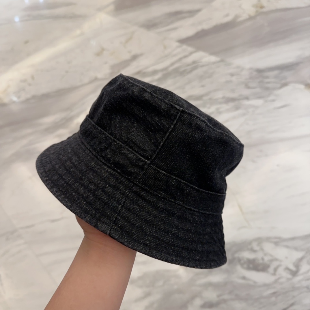 Chanel 中古渔夫帽 百搭款 帽型质感做的都非常🉑️  中古风永远不过时