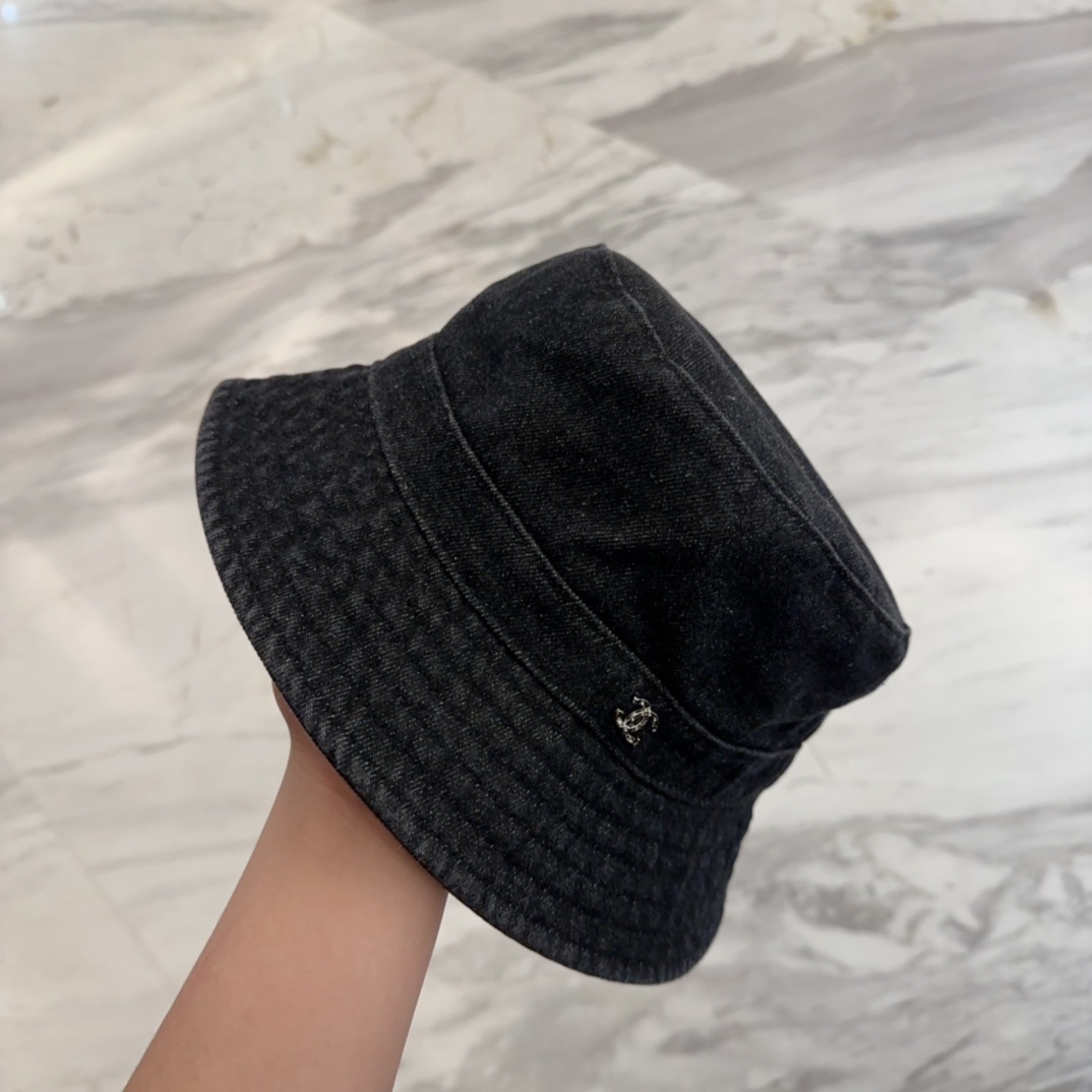 Chanel 中古渔夫帽 百搭款 帽型质感做的都非常🉑️  中古风永远不过时