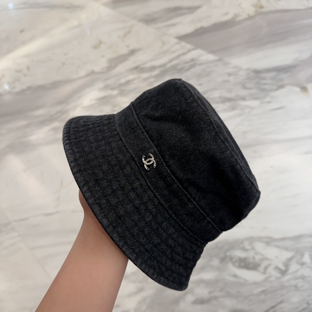 Chanel 中古渔夫帽 百搭款 帽型质感做的都非常🉑️  中古风永远不过时