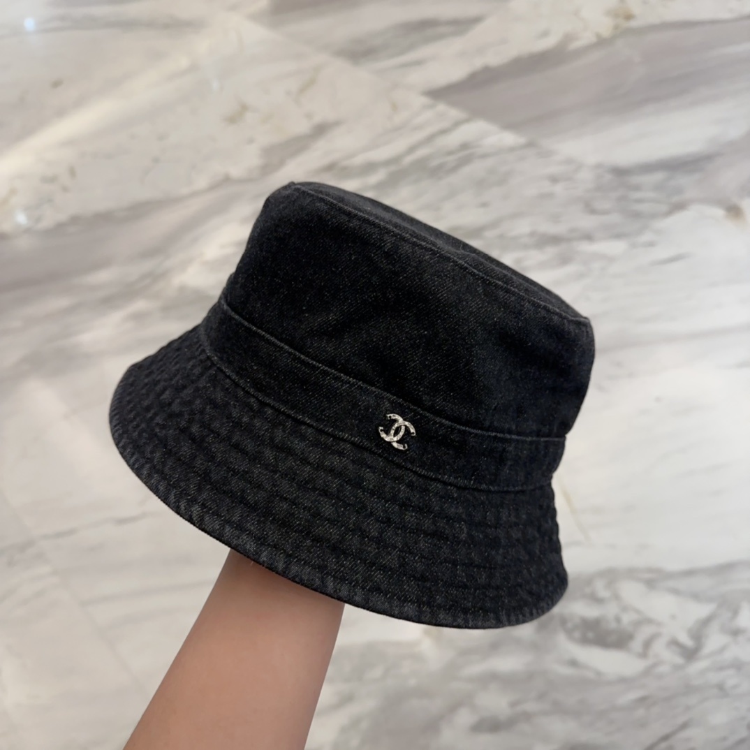 Chanel 中古渔夫帽 百搭款 帽型质感做的都非常🉑️  中古风永远不过时