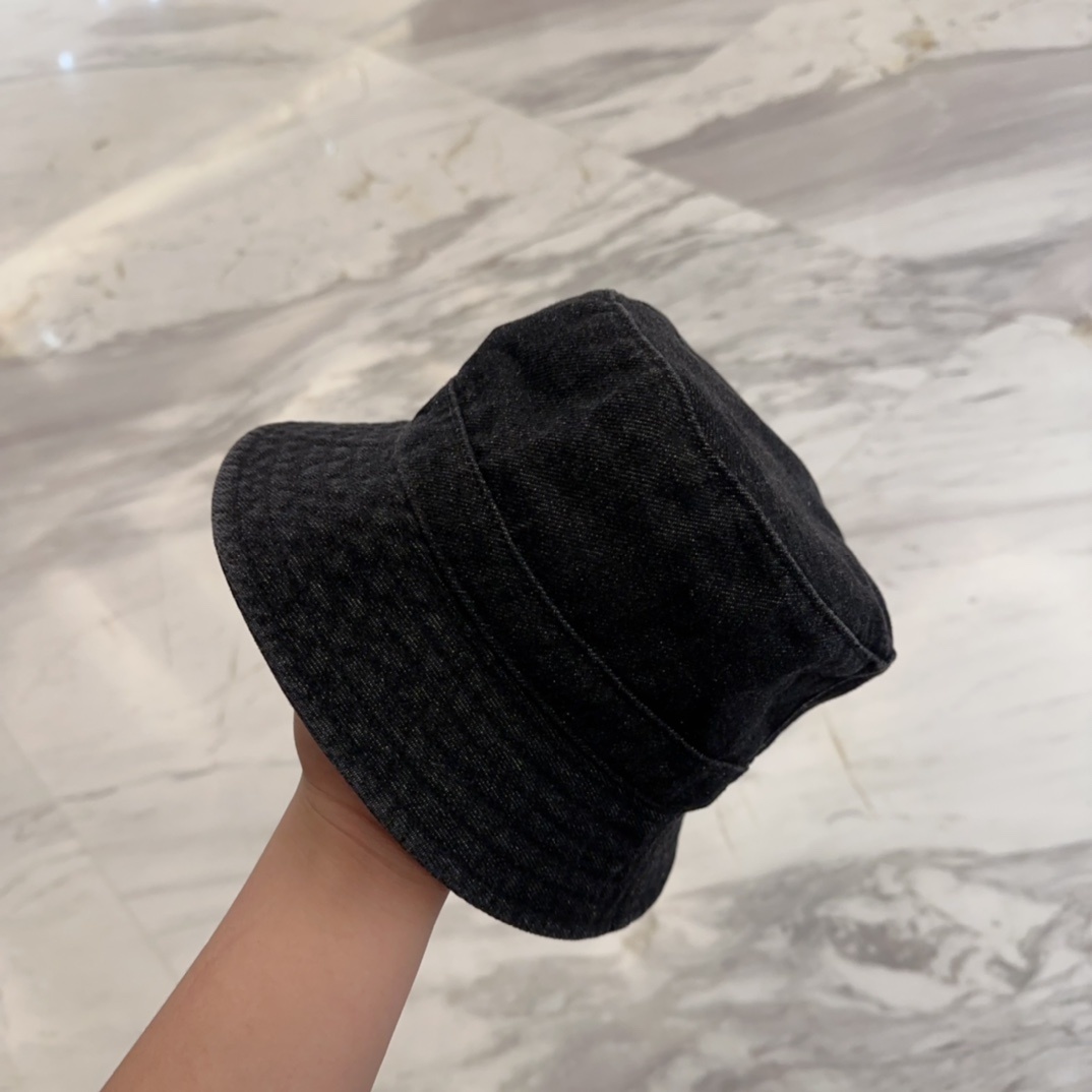 Chanel 中古渔夫帽 百搭款 帽型质感做的都非常🉑️  中古风永远不过时