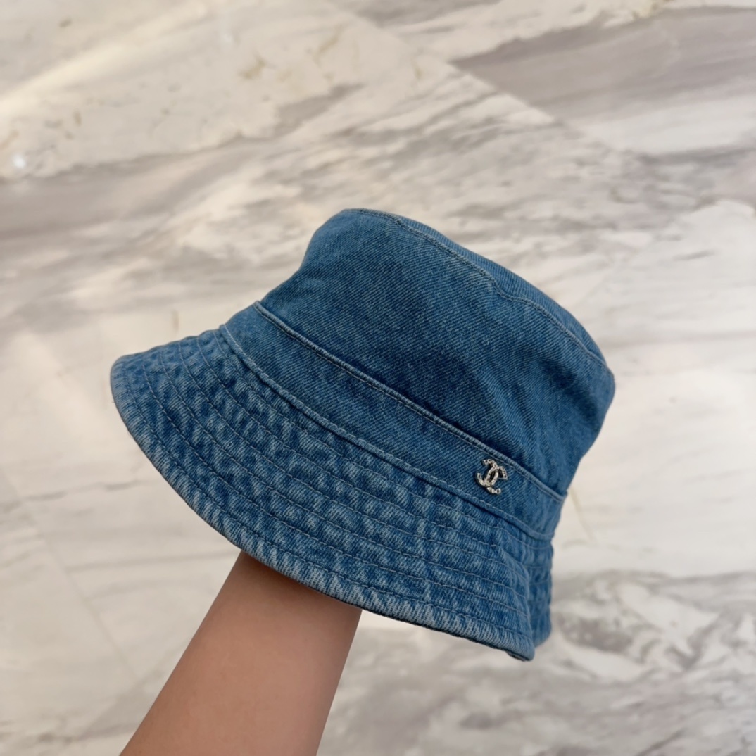 Chanel 中古渔夫帽 百搭款 帽型质感做的都非常🉑️  中古风永远不过时