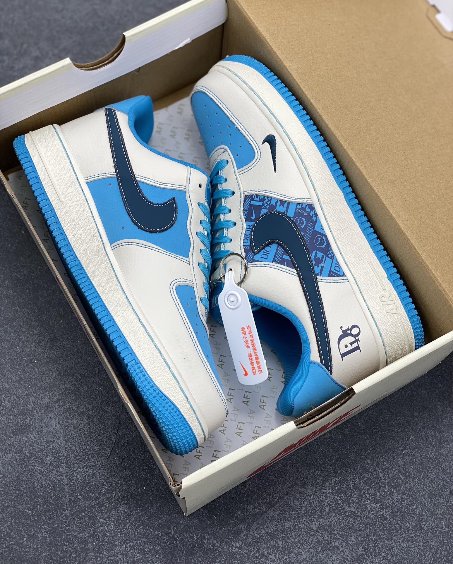 图片[9]-NIke Air Force 1 \’07 Low “迪奥联名——石蕊蓝”空军一号 低帮 运动鞋 休闲鞋 折边针车 工艺难度大 原楦头原纸板 原装鞋盒 定制五金配件 内置全掌气垫 原厂鞋底 货号：KK1988-088 尺码：36 36.5 37.5 38 38.5 39 40 40.5 41 42 42.5 43 44 44.5 45-选品中心