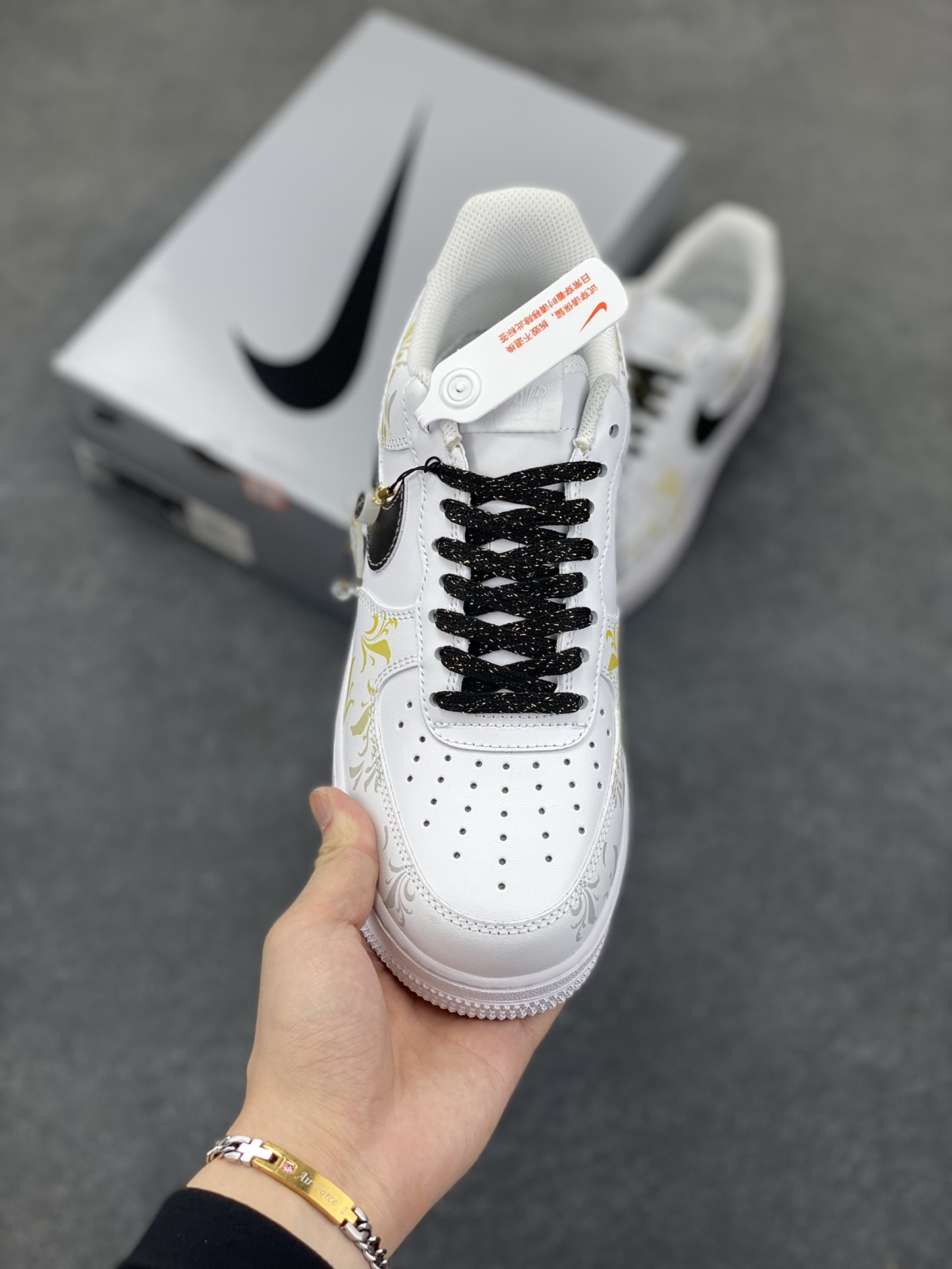 图片[2]-Nike Air Force 1 Low’07 东篱醉 中国风 渐变黄 华丽典雅 扇形挂件 空军一号低帮休闲板鞋 定制皮料 原厂3D打印 定制鞋盒 原楦原纸板 纯正空军版型 内置全掌气垫 货号：ZH0316-082 尺码：36 36.5 37.5 38 38.5 39 40 40.5 41 42 42.5 43 44 44.5 45-选品中心