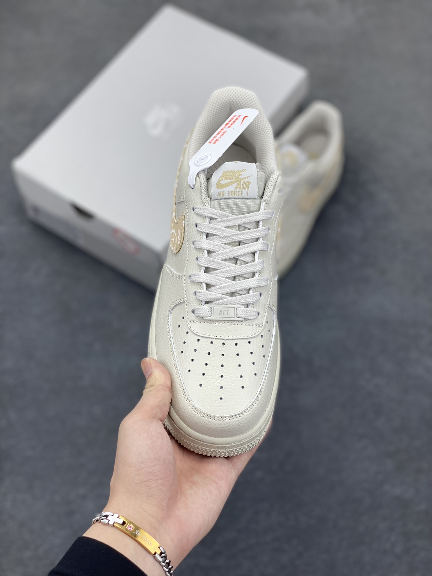 图片[2]-Nike Air Force 1 Low 驼色腰果勾 原楦头原纸板 打造纯正空军版型 专注外贸渠道 全掌内置蜂窝气垫 原盒配件 原厂中底钢印、拉帮完美 货号：IH2051-072 尺码：35.5 36 36.5 37.5 38 38.5 39 40 40.5 41 42 42.5 43 44 44.5 45-选品中心