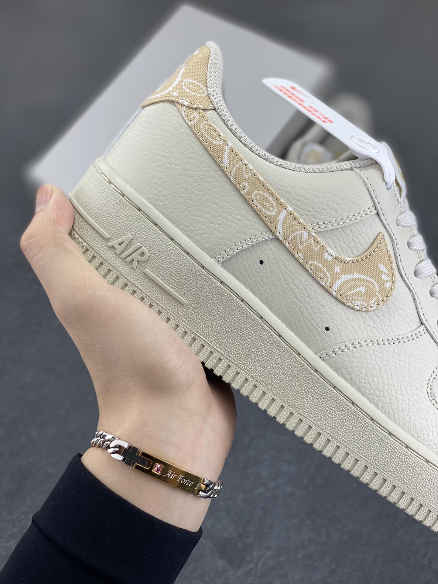 图片[6]-Nike Air Force 1 Low 驼色腰果勾 原楦头原纸板 打造纯正空军版型 专注外贸渠道 全掌内置蜂窝气垫 原盒配件 原厂中底钢印、拉帮完美 货号：IH2051-072 尺码：35.5 36 36.5 37.5 38 38.5 39 40 40.5 41 42 42.5 43 44 44.5 45-选品中心