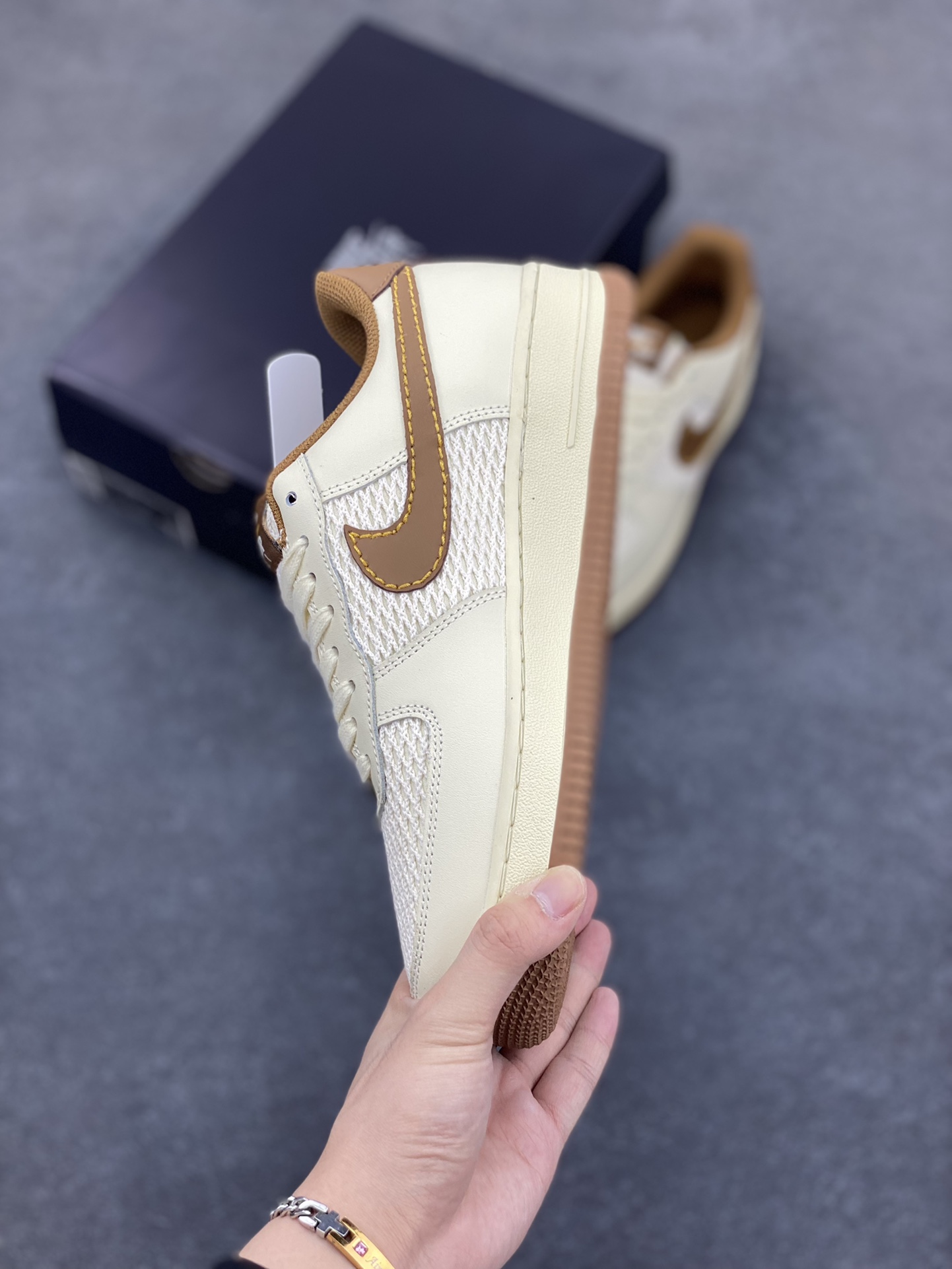 图片[3]-Air Force 1 \’07 Low 网布拼接米棕 原楦头原纸板 打造纯正空军版型 #专注外贸渠道 全掌内置蜂窝气垫 #原盒配件 原厂中底钢印、拉帮完美 货号：IB7719-113 尺码：36 36.5 37.5 38 38.5 39 40 40.5 41 42 42.5 43 44 44.5 45-选品中心