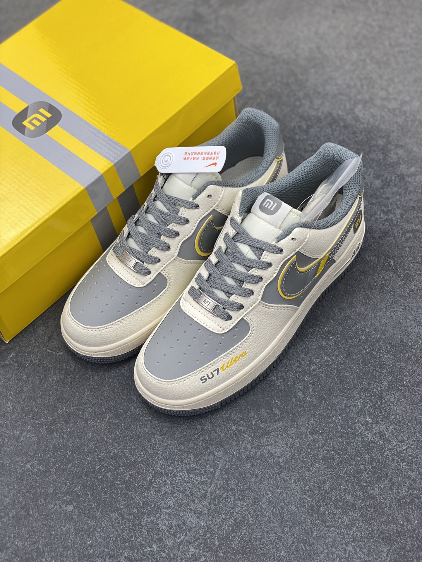 图片[8]-NIke Air Force 1 \’07 Low “xiaomi联名——寒武岩灰”空军一号 低帮 运动鞋 休闲鞋 折边针车 工艺难度大 原楦头原纸板 原装鞋盒 定制五金配件 内置全掌气垫 原厂鞋底 货号：XX3168-201 尺码：36 36.5 37.5 38 38.5 39 40 40.5 41 42 42.5 43 44 44.5 45-选品中心