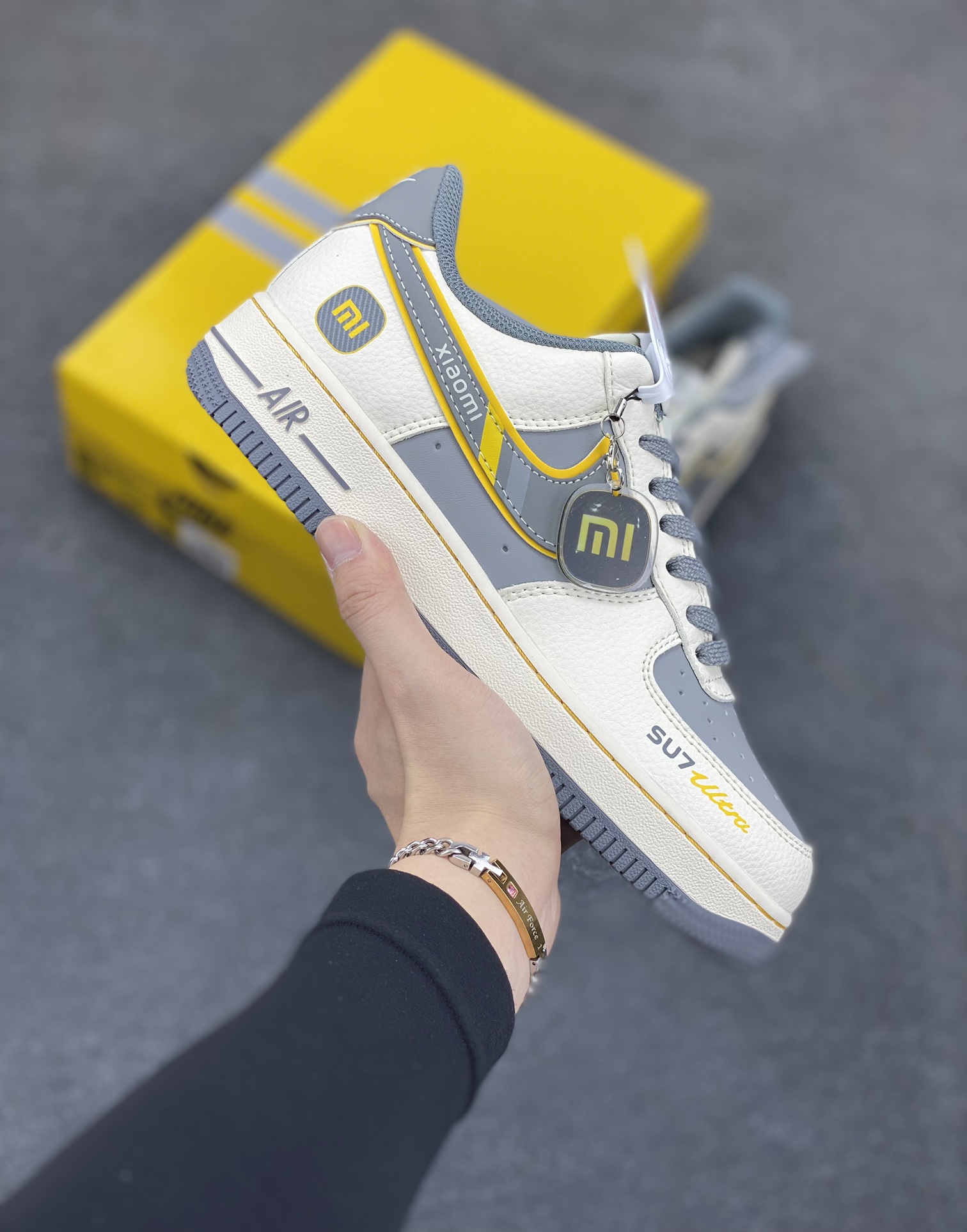NIke Air Force 1 \'07 Low “xiaomi联名——寒武岩灰”空军一号 低帮 运动鞋 休闲鞋 折边针车 工艺难度大 原楦头原纸板 原装鞋盒 定制五金配件 内置全掌气垫 原厂鞋底 货号：XX3168-201 尺码：36 36.5 37.5 38 38.5 39 40 40.5 41 42 42.5 43 44 44.5 45-选品中心