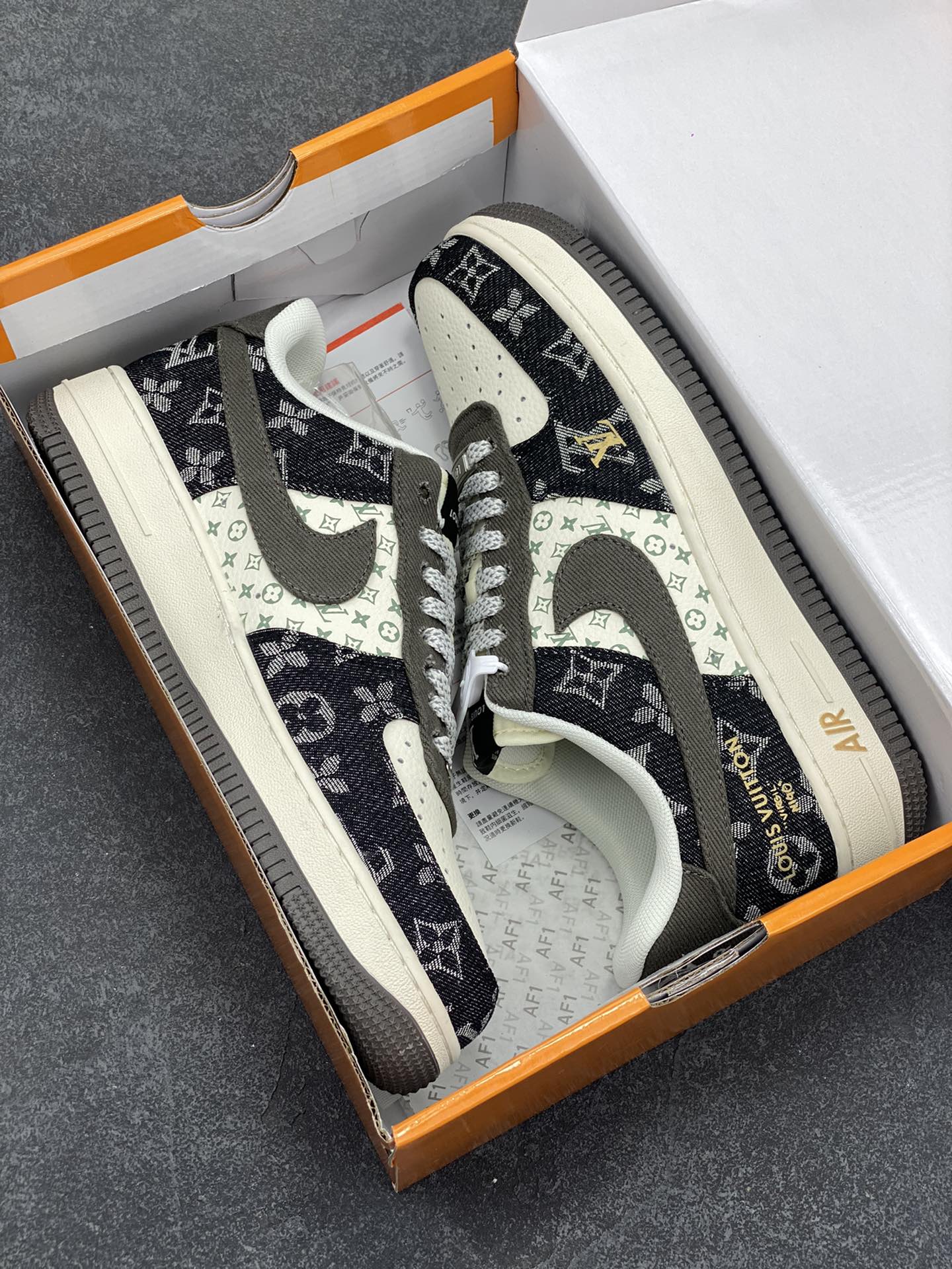 图片[9]-NIke Air Force 1 \’07 Low “LV联名——黑金”空军一号 低帮 运动鞋 休闲鞋 折边针车 工艺难度大 原楦头原纸板 原装鞋盒 定制五金配件 内置全掌气垫 原厂鞋底 货号：JJ2508-703 尺码：36 36.5 37.5 38 38.5 39 40 40.5 41 42 42.5 43 44 44.5 45-选品中心