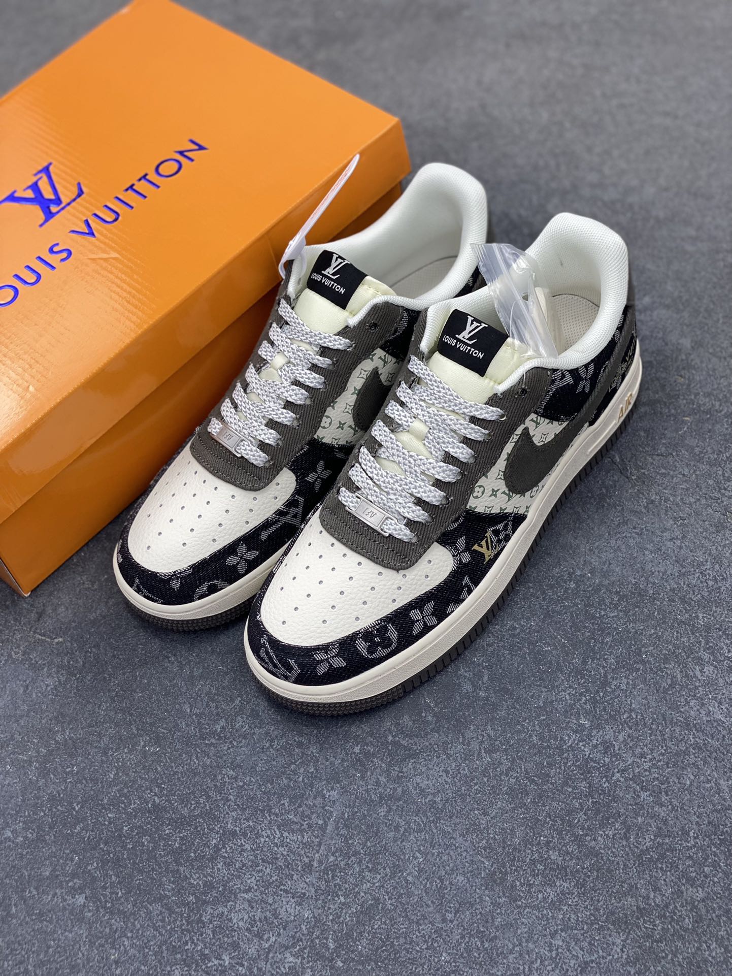图片[8]-NIke Air Force 1 \’07 Low “LV联名——黑金”空军一号 低帮 运动鞋 休闲鞋 折边针车 工艺难度大 原楦头原纸板 原装鞋盒 定制五金配件 内置全掌气垫 原厂鞋底 货号：JJ2508-703 尺码：36 36.5 37.5 38 38.5 39 40 40.5 41 42 42.5 43 44 44.5 45-选品中心