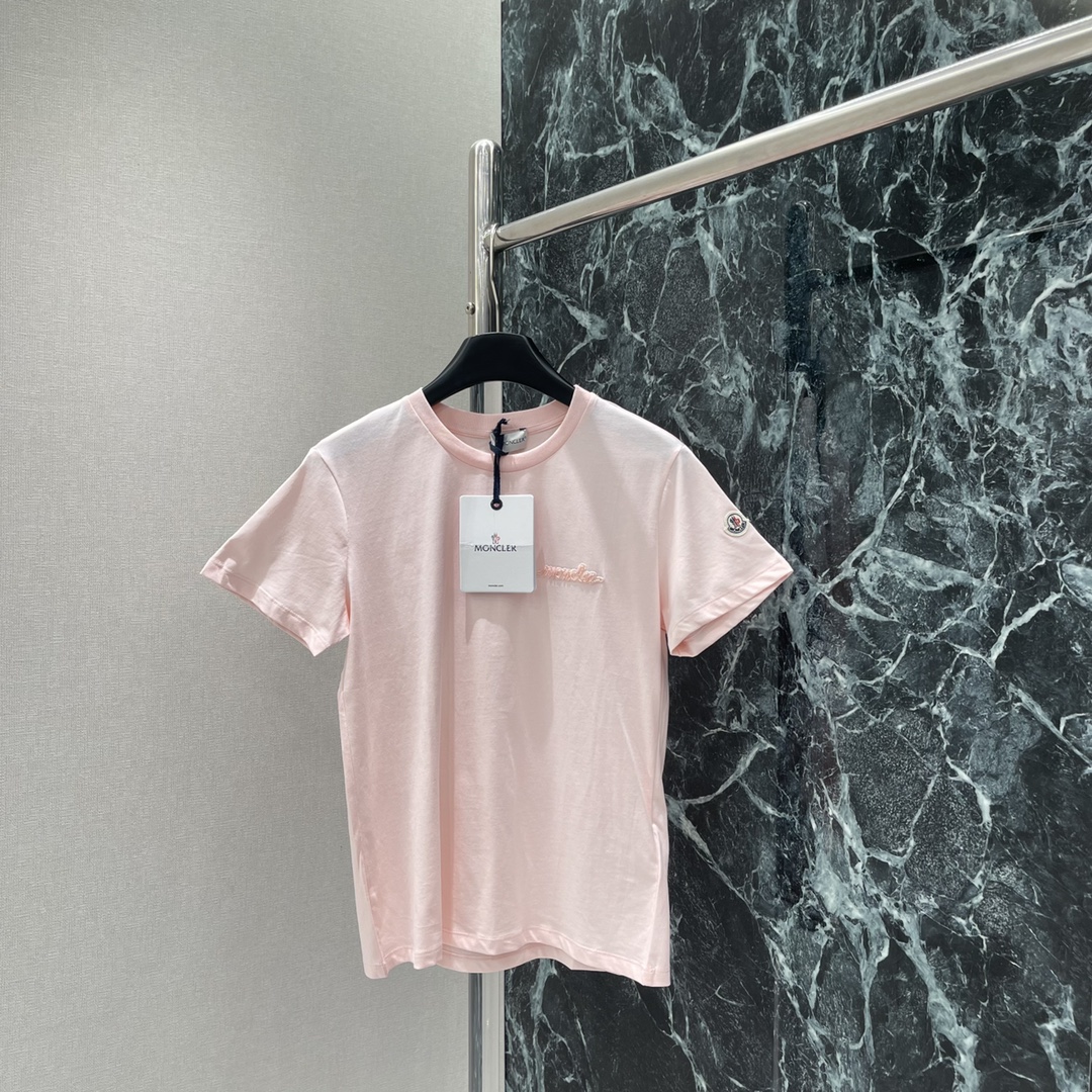 Stylish Tee in Three Colors: High-Quality Women’s Clothing for Versatile Outfits - 图片 3