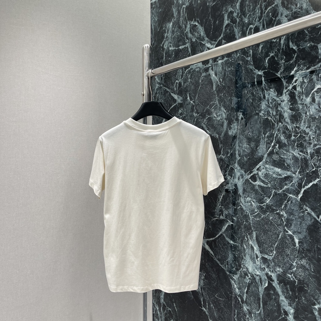 Stylish Tee in Three Colors: High-Quality Women’s Clothing for Versatile Outfits - 图片 9