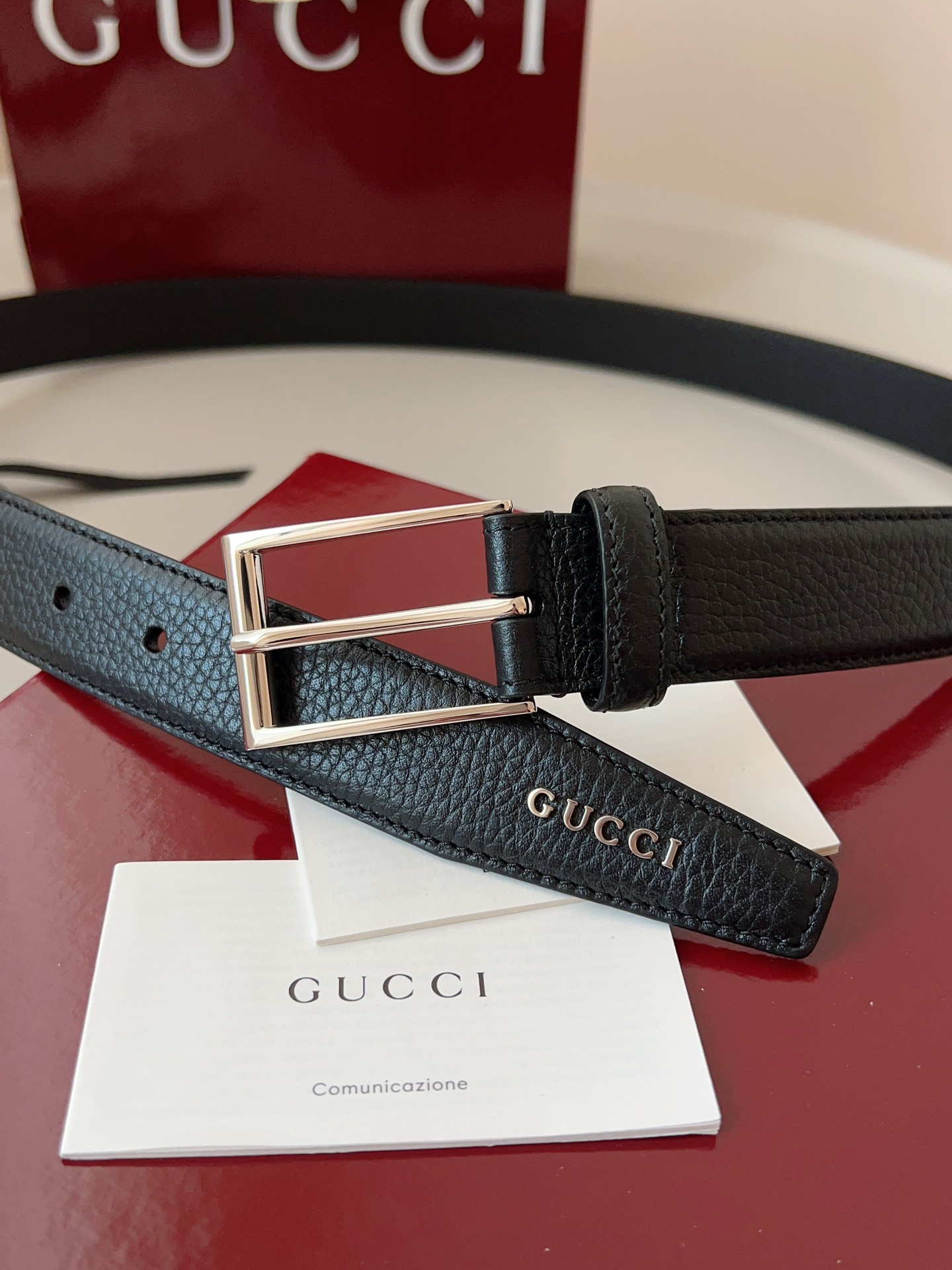 Gucci Leather Belt with Double G Buckle, Narrow Width – Classic Style