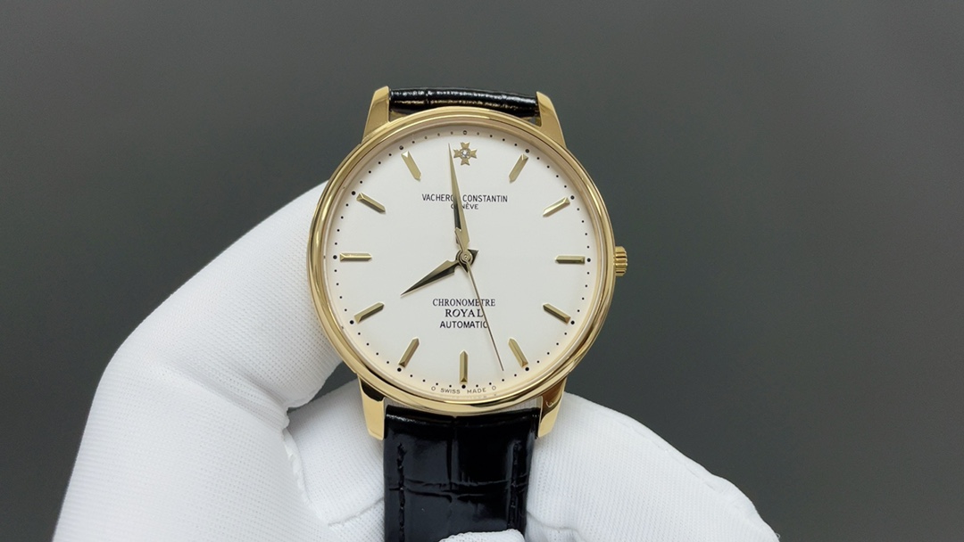 NO:393158,The latest new product is recommended for the highest replica of the market. Vacheron Constantin VC inheritance series 85180 watch!  1 [Case] ​​Size 40MMX9MM, perfectly round case, paired with a micro-solar lug design, makes it more suitable for the wearer's wrist. Each finished shell cover needs to be strictly controlled by MK to restore the unique texture of the authentic product. 2 [Movement] Steel wheels and other parts are decorated by MK watchmakers, and the automatic rotor is plated with 18k gold, which maximizes the original exquisite craftsmanship level. 3 [Watch mirror] The two sapphire glass mirrors on the front and back are both anti-disiasing coatings. 4 [Watch strap] Double-layer Italian calfskin, paired with Malta cross pin buckle, vacheron, cowhide19860909新品最新款推荐市场最高复刻 V6升级版本 江诗丹顿VC传承系列85180腕表！ 1【表壳】尺寸40MMX9MM,完美圆形的表壳,搭配微孤式表耳设计,使之更加贴合佩戴者的手腕.每一个成品壳套,都需经过MK严格的质量把控,方能还原正品独特的质感. 2【机芯】钢轮等部件均由MK制表师精工装饰,自动摆陀更是镀有18k金,最大限度呈现原装精湛的工艺水平. 3【表镜】前后两片蓝宝石玻璃镜面,均有防眩晕镀膜处理. 4【表带】双层意大利小牛皮,搭配马耳他十字针扣,,vacheron,cowhide,Watch