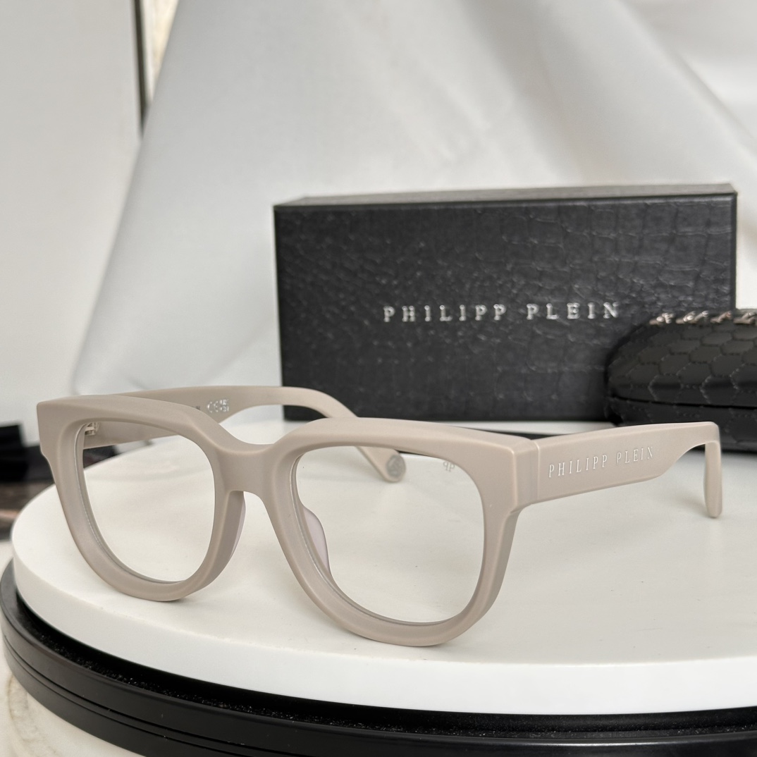  ‼️PHILIPP PLEI* 菲利普.普莱恩～
TOP QUALITY
-镭射印字抹油
-加厚板材
