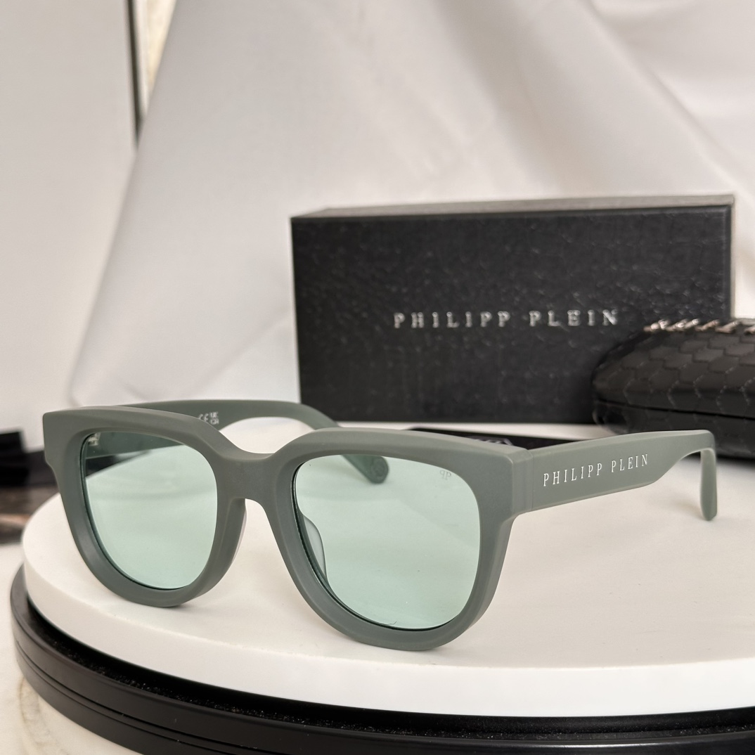  ‼️PHILIPP PLEI* 菲利普.普莱恩～
TOP QUALITY
-镭射印字抹油
-加厚板材

