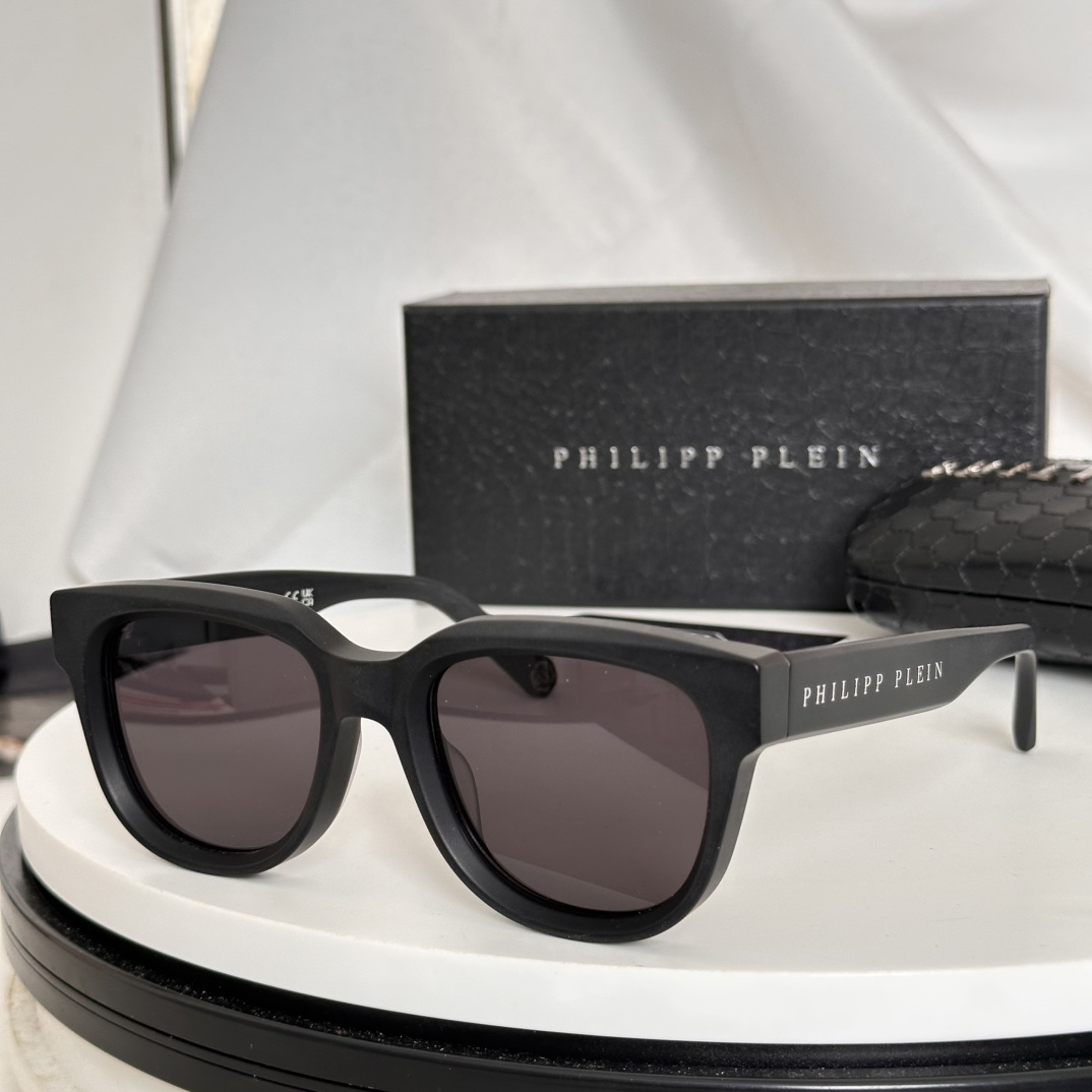  ‼️PHILIPP PLEI* 菲利普.普莱恩～
TOP QUALITY
-镭射印字抹油
-加厚板材

