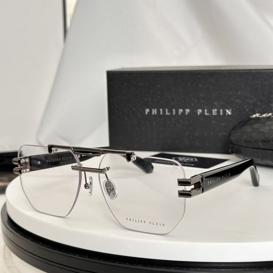  ‼️PHILIPP PLEI* 菲利普.普莱恩～
-原版一比一开模
-镭射印字抹油
-重工金属配件
T