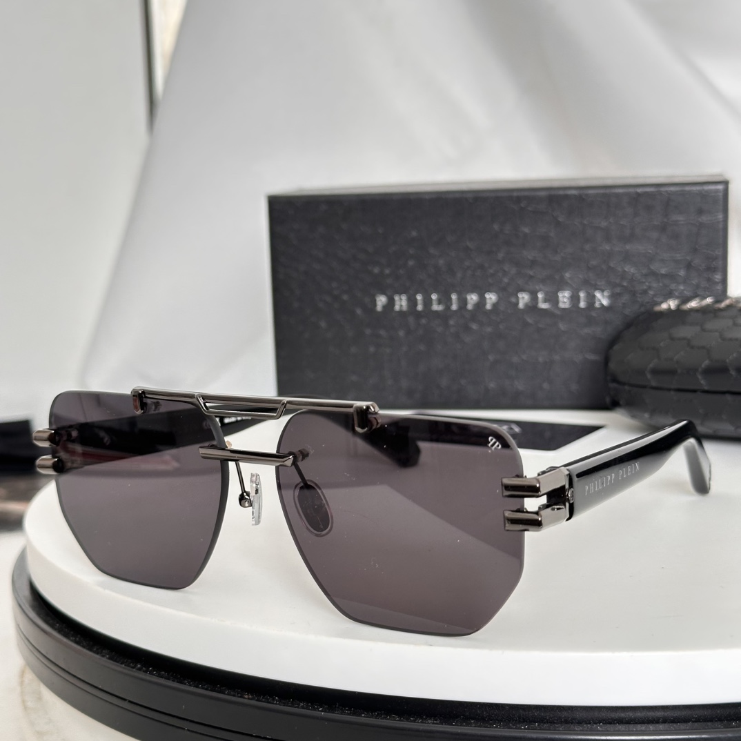   ‼️PHILIPP PLEI* 菲利普.普莱恩～
-原版一比一开模
-镭射印字抹油
-重工金属配件
