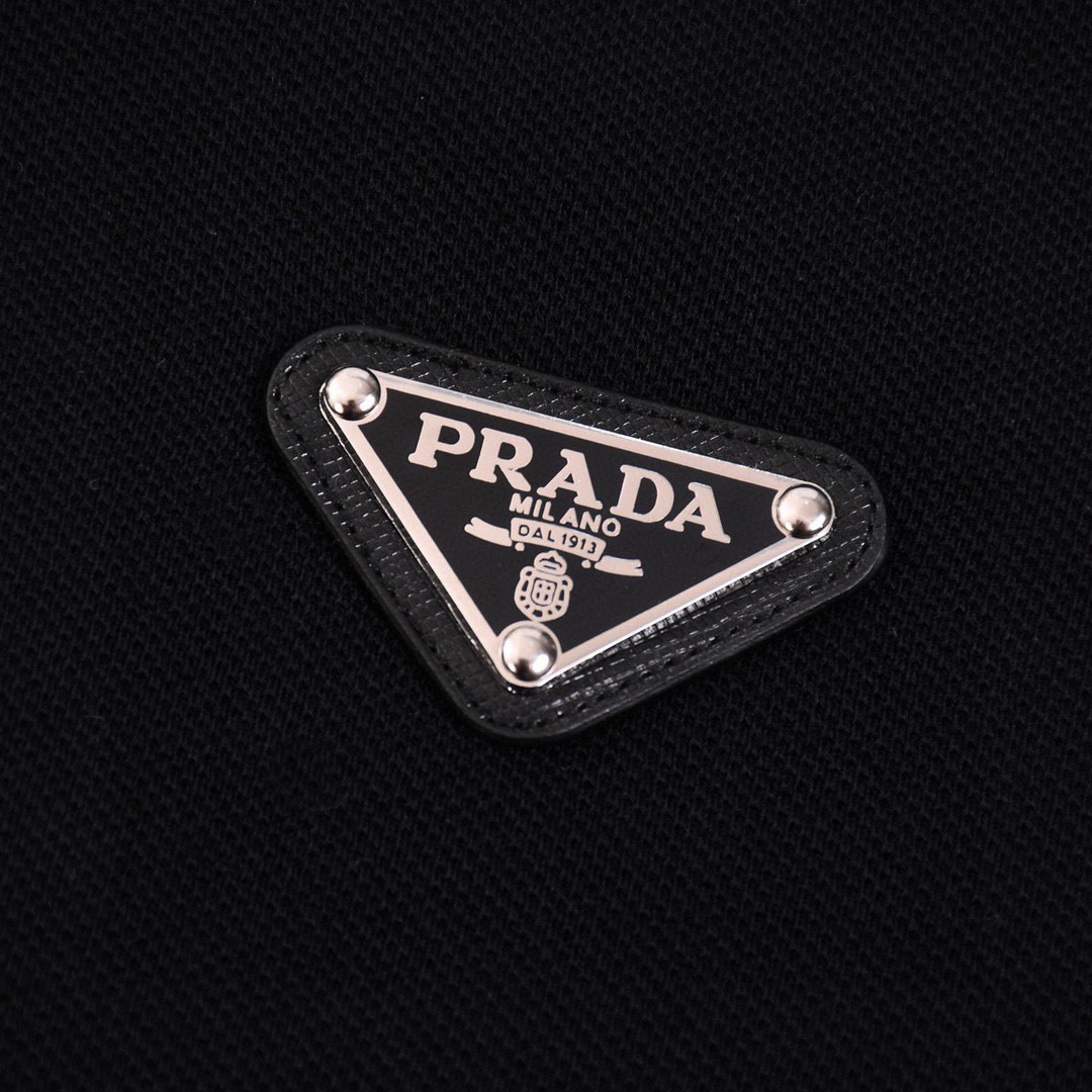 普拉达/Prada 夏季新款 经典三角标拉链翻领短袖polo衫