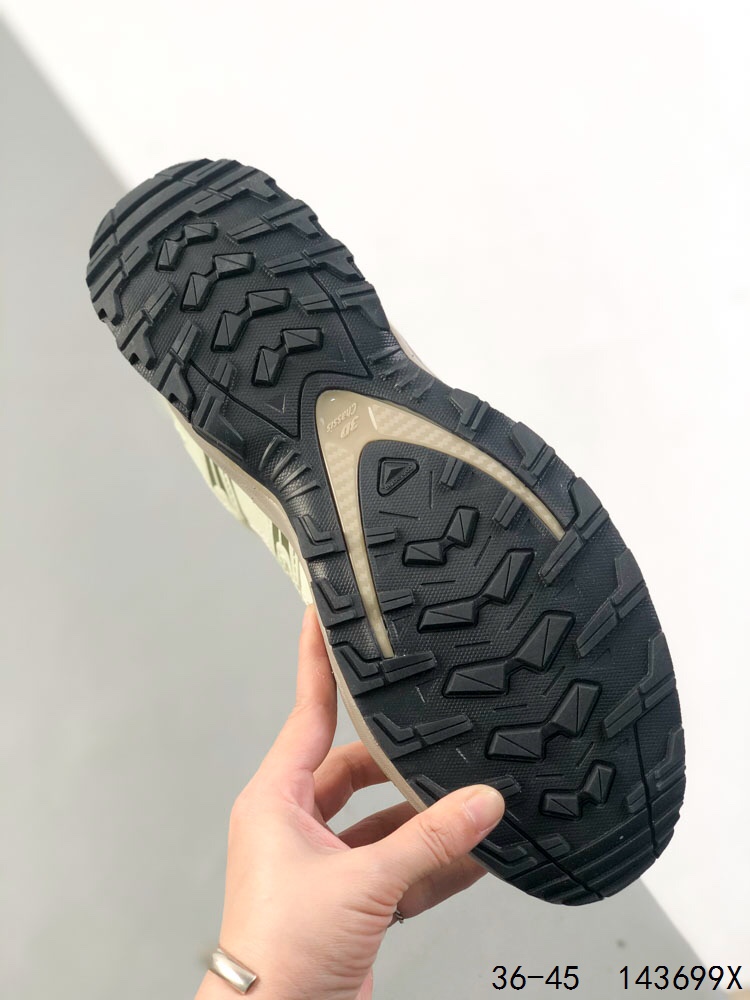 💰290
带半码！
萨洛蒙 Saloon Xapro 3 欧索莱环保去臭环型组合鞋垫，三层双层组合橡胶ACS科技全地形锯齿防滑大底 先行系列低帮城市越野机能透气休闲运动鞋
I：143699X