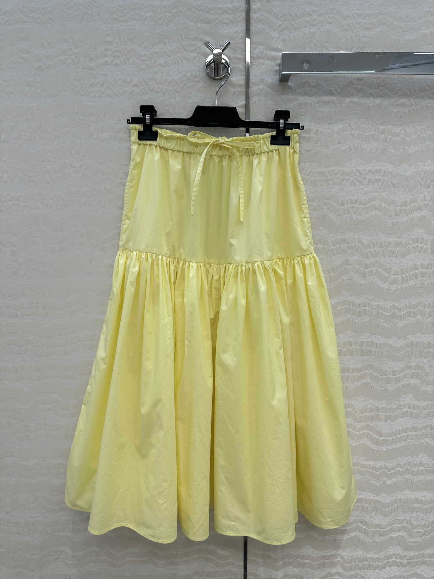 High-Quality Classic Female Suit with Cotton Fabric and Adjustable Fit