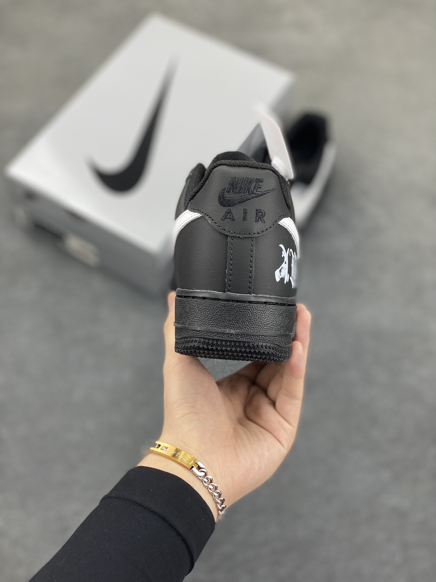 图片[4]-Nike Air Force 1 Low’07 黑银克特 空军一号低帮休闲板鞋 定制皮料 原厂3D打印 定制鞋盒 原楦原纸板 纯正空军版型 内置全掌气垫 货号：ZH0316-085 尺码：36 36.5 37.5 38 38.5 39 40 40.5 41 42 42.5 43 44 44.5 45-选品中心