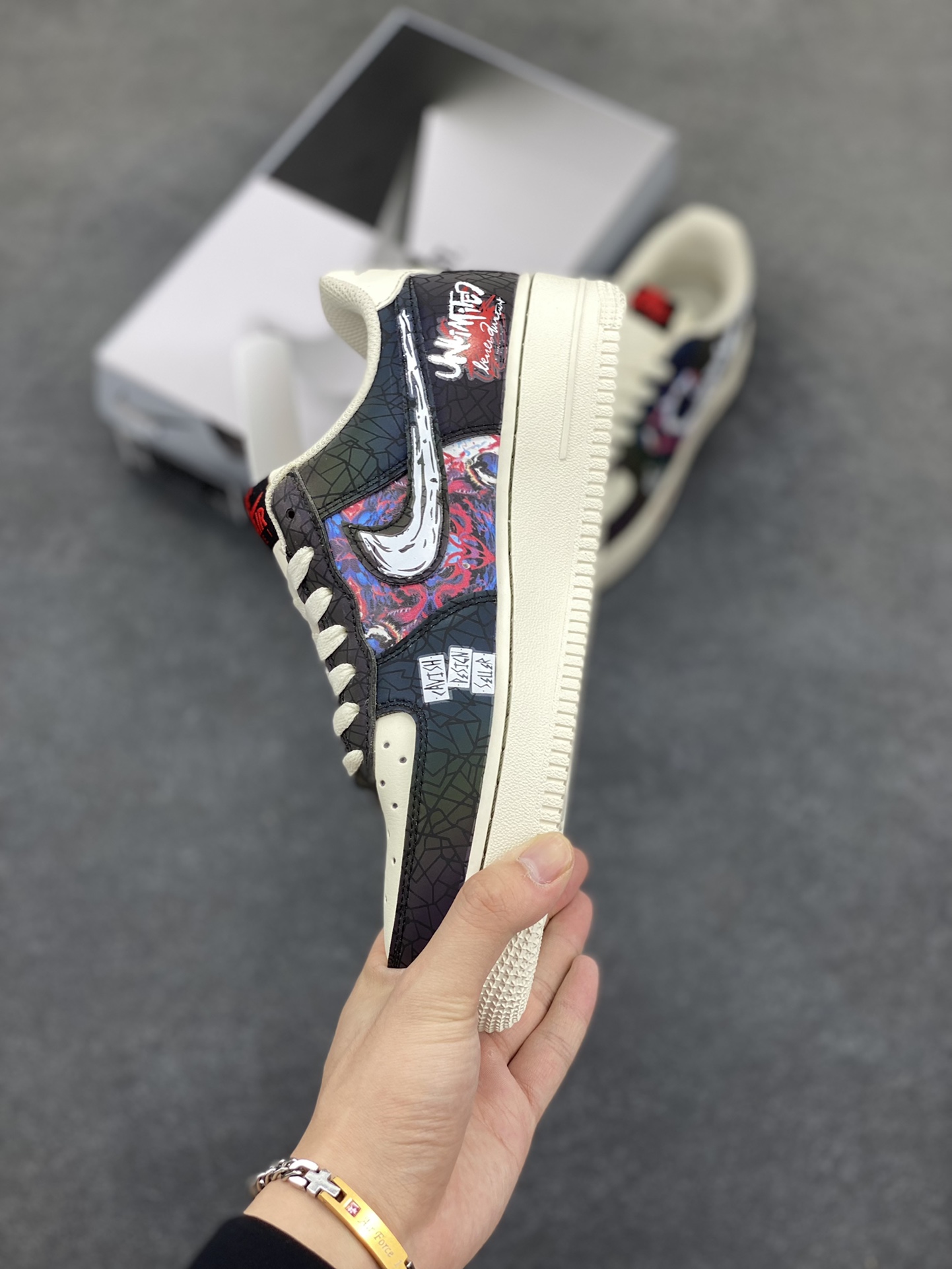 图片[3]-“快乐至死”Nike Air Force 1 “Happy to end”空军一号定制低帮板鞋 跃动在时代浪潮上的精灵，用炽热的灵魂将每一寸时光都点燃成绚烂烟火。这群年轻人挣脱世俗枷锁，以无畏为舟，以热爱为帆，在生活的汪洋中肆意驰骋。他们追逐音乐节上震耳欲聋的鼓点，在霓虹闪烁的舞池里释放自我 货号：DY2032-320 尺码：36 36.5 37.5 38 38.5 39 40 40.5 41 42 42.5 43 44 44.5 45-选品中心