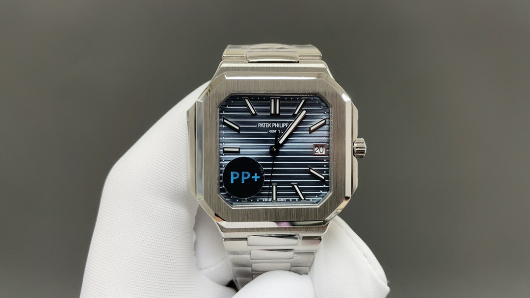 NO:393169,PP+ Patek Philippe Square New Series CUBITUS 5821 Watch Highlight Features 1 movement: equipped with a custom modified Cal.26-SC all-in-one machine, adjusting continuously, adjusting continuously, balance wheel position is the same as the genuine product, automatic winding movement. 2 steel belt: 316L custom-made ergonomic strap, new buckle style. 3 case: size 45 mm thickness is only 8.3mm, which is the diagonal length of the case (i.e. 10 points to 4 points). Because the case is similar to square, the width of the upper and lower sides will be less than this value, so the visual effect is not very large. In terms of matching, 5821 is a sports-style watch, and it is also possible to wear formal wear and casual styles in daily life, patek philippe19860909PP+ 百达翡丽 方形 新系列CUBITUS 5821腕表 亮点特色1机芯:搭载定制改Cal.26- SC一体机,调时不停秒,调时不停秒,摆轮位置均与正品一致,自动上链机芯.2钢带:316L定制级人体工程学表带,新扣款式.3表壳:尺寸45毫米厚度仅8.3mm,为表壳对角线长度(即10点位至4点位),因为表壳近似于方形,上下边的宽度会小于这一数值,所以视觉效果并不是很大. 搭配上,5821属于运动风格腕表,日常搭配正装和休闲风格也可以,,patek philippe,Watch